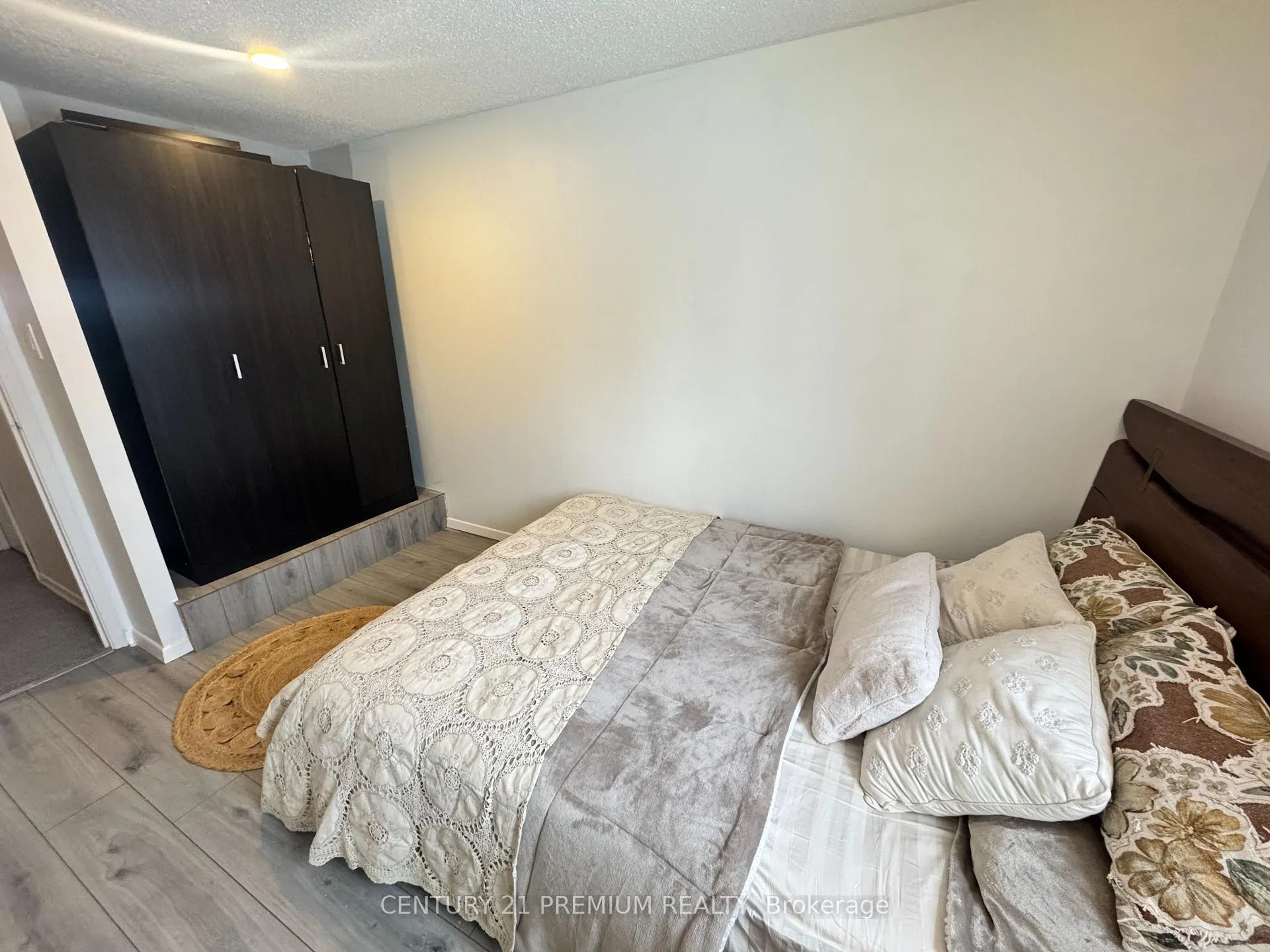 Photo 27 of Unit 3, 23 Flint Drive, Kitchener — HOMEH
