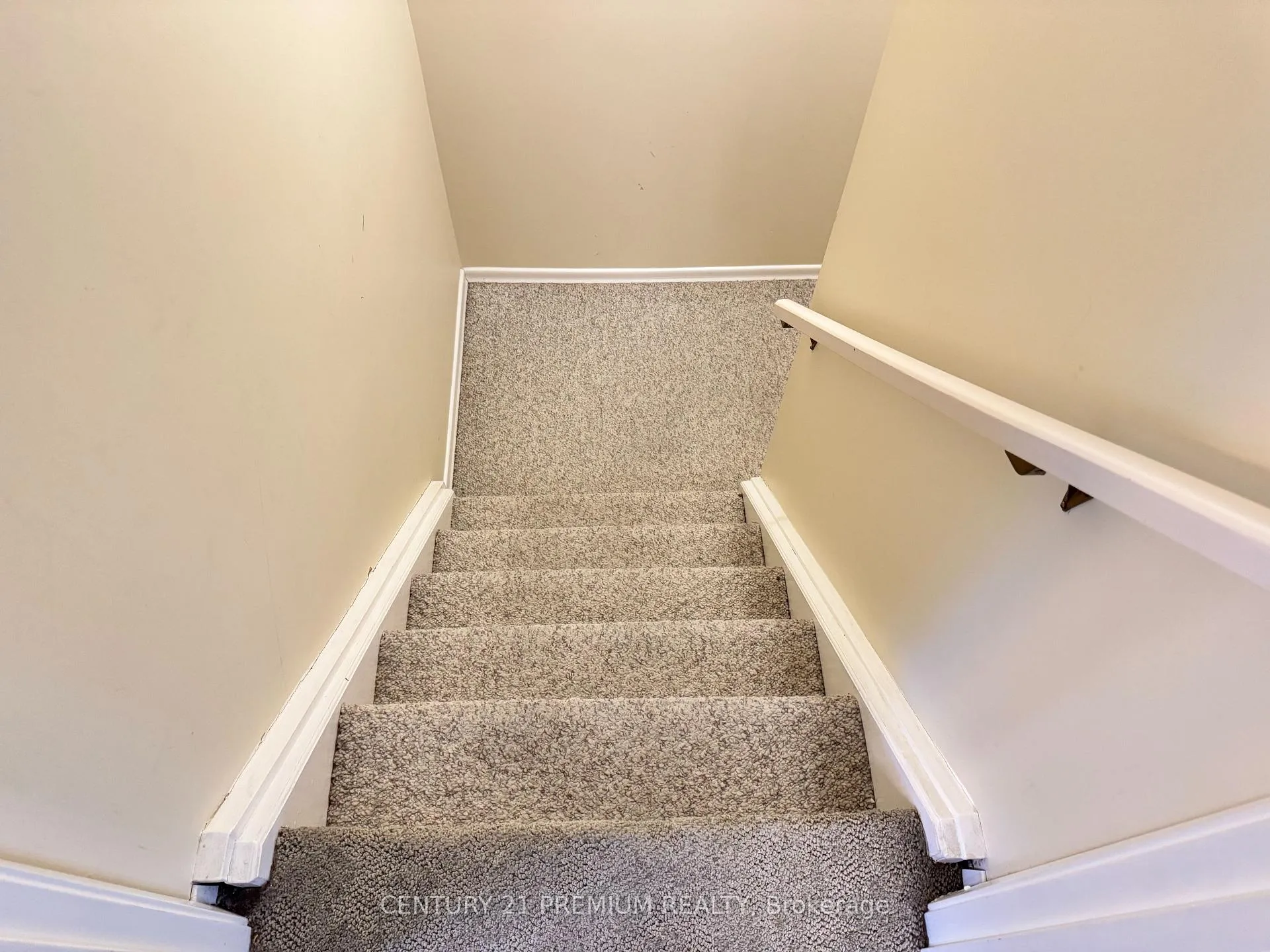 Photo 29 of Unit 3, 23 Flint Drive, Kitchener — HOMEH