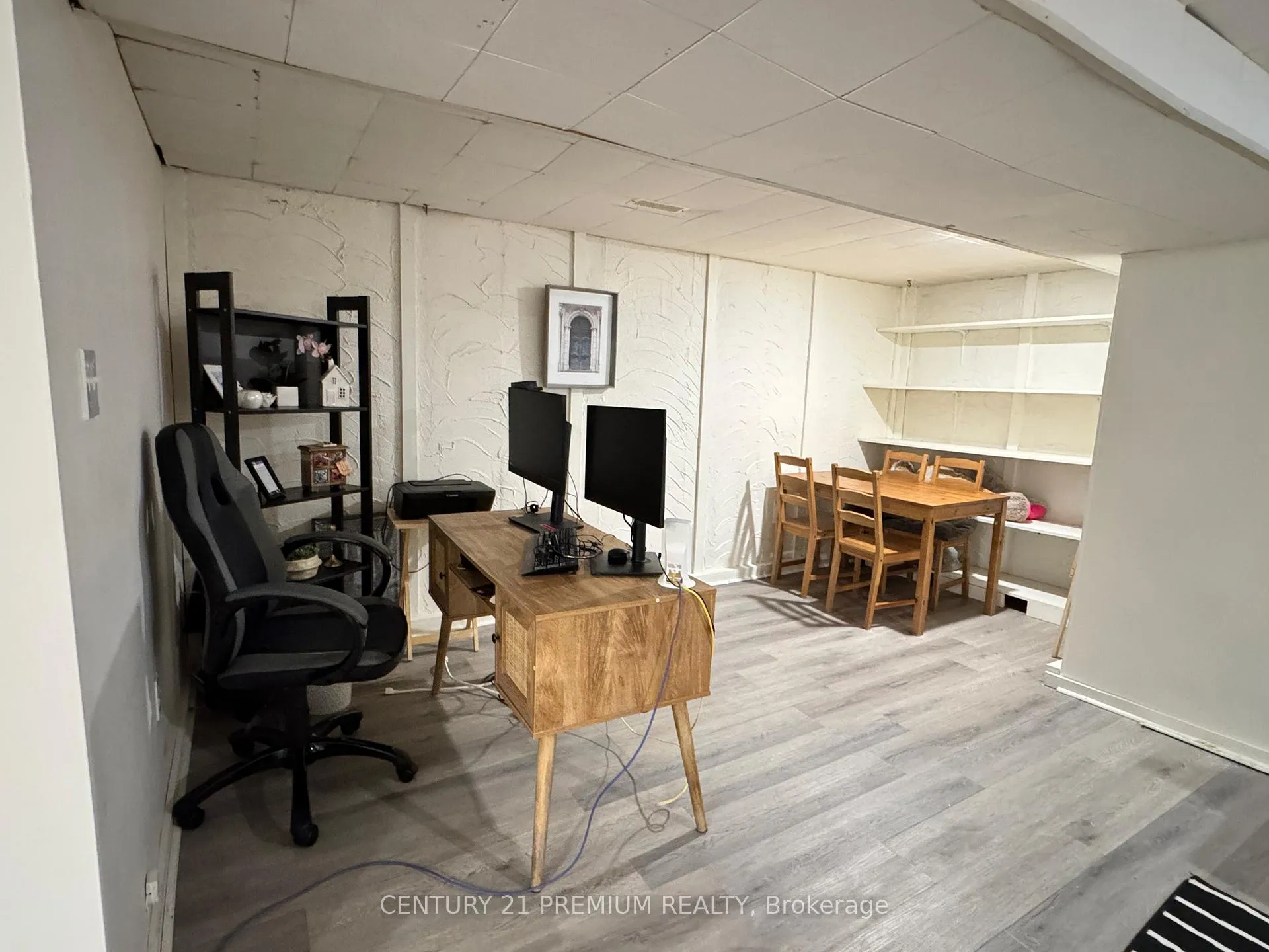 Photo 33 of Unit 3, 23 Flint Drive, Kitchener — HOMEH