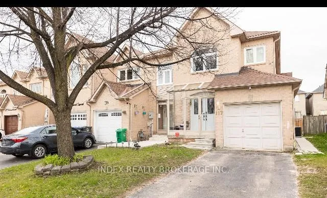 Front of 117 Richwood Crescent