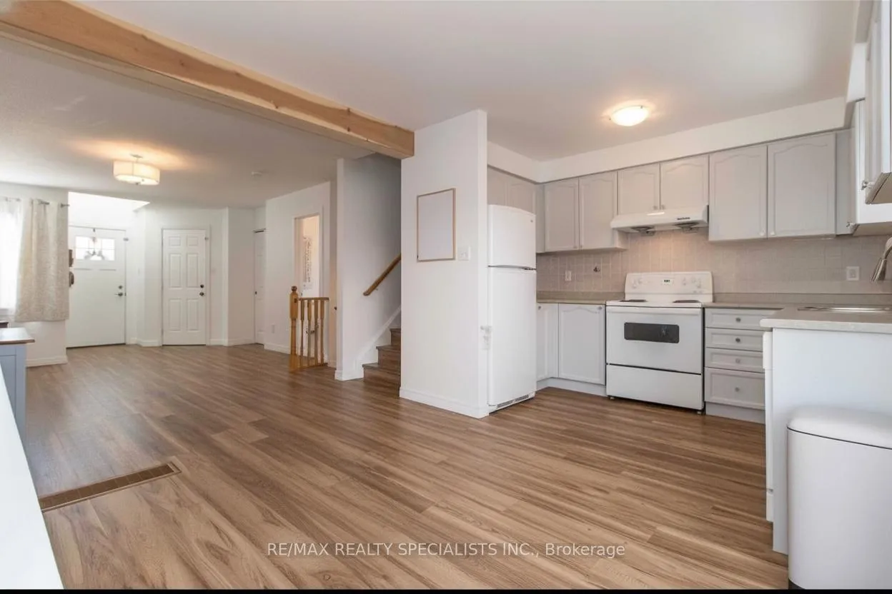 Photo 4 of 150 Sproule Drive, Barrie, Edgehill Drive — HOMEH