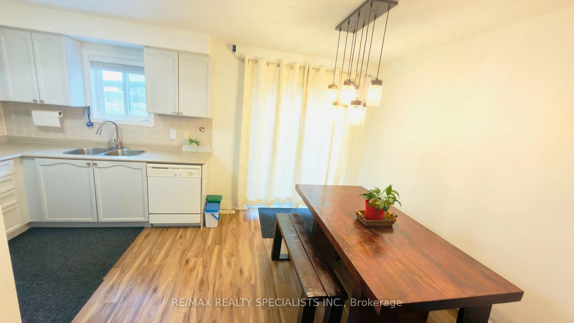 Photo 6 of 150 Sproule Drive, Barrie, Edgehill Drive — HOMEH