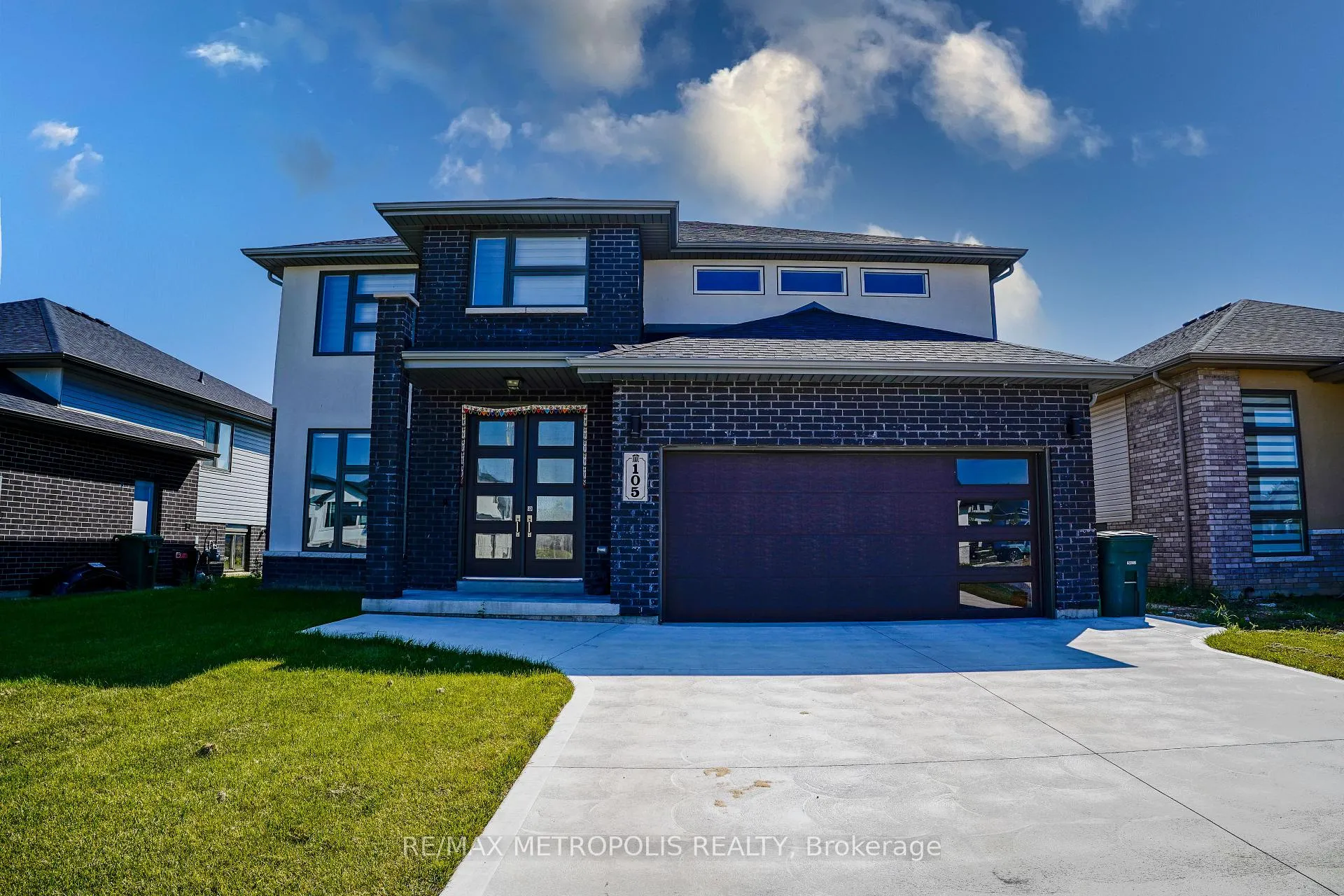 Front of 105 Kingsbridge Drive