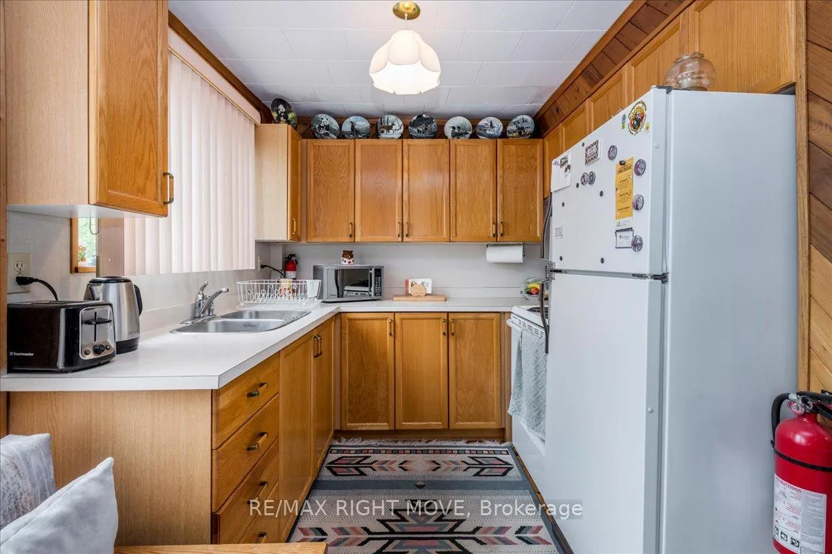 Photo 11 of 16-17 Loon Lake Road, Gravenhurst, Muskoka (S) — HOMEH