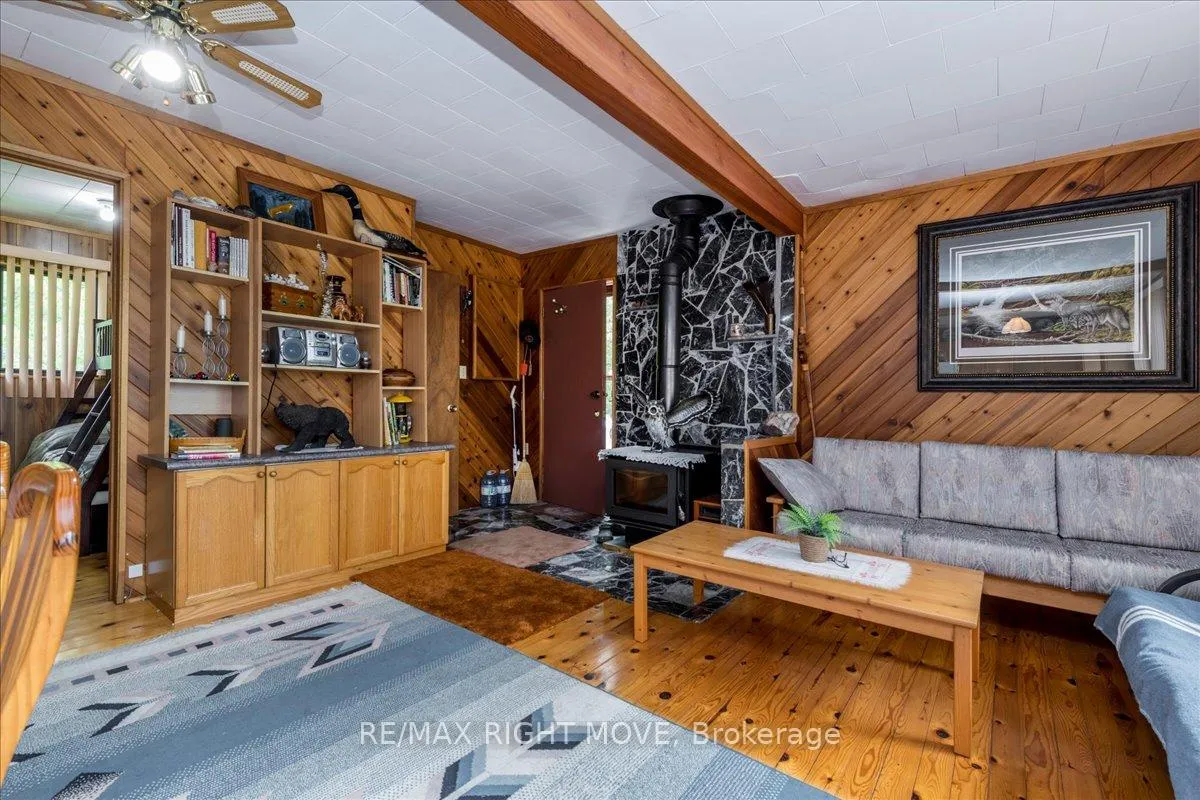 Photo 13 of 16-17 Loon Lake Road, Gravenhurst, Muskoka (S) — HOMEH