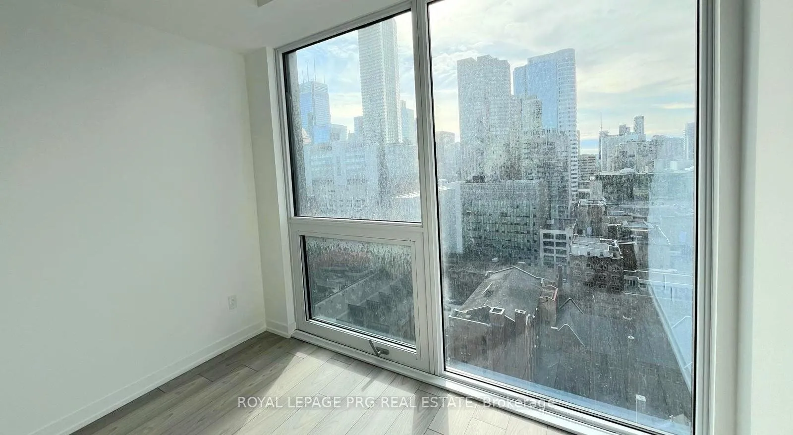 Photo 7 of Unit 2107, 82 Dalhousie Street, Toronto, Church-Yonge Corridor — HOMEH