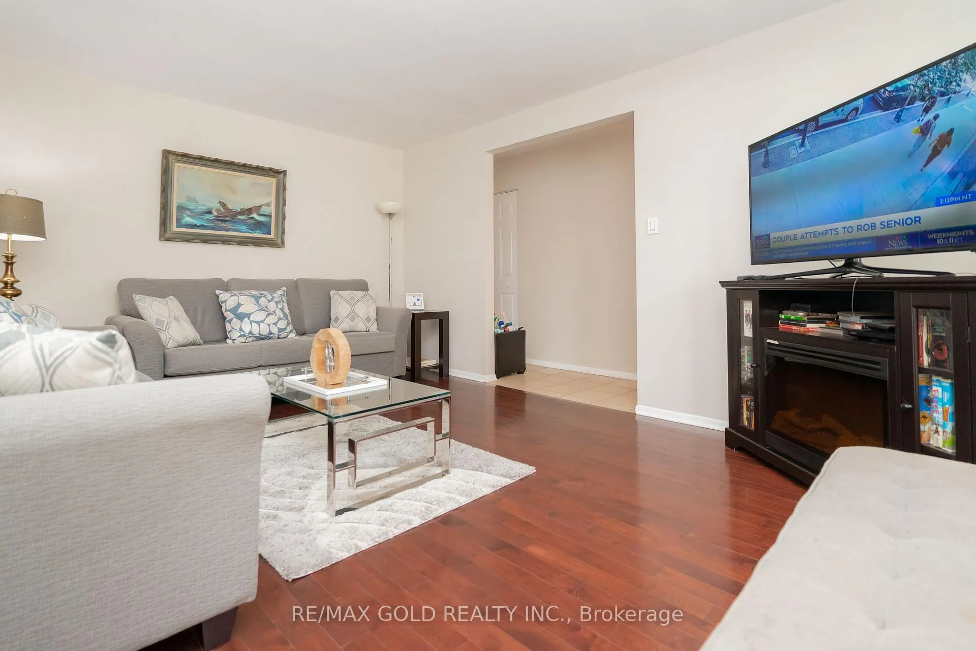 Photo 13 of 16 Drury Crescent, Brampton, Southgate — HOMEH