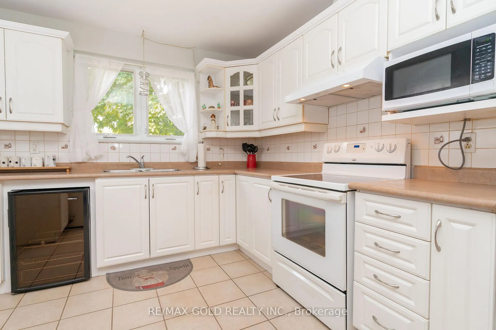 Photo 16 of 16 Drury Crescent, Brampton, Southgate — HOMEH