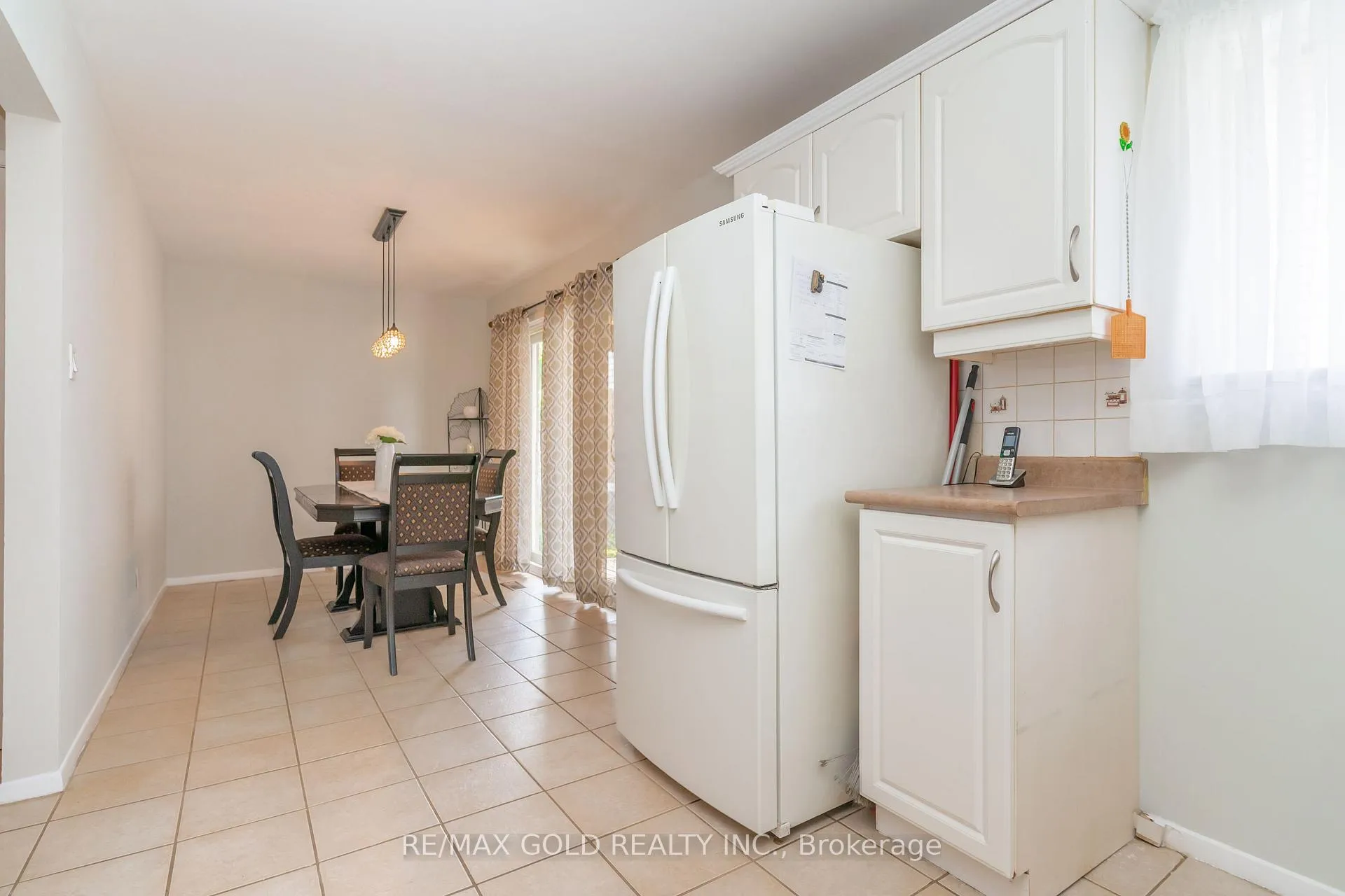 Photo 18 of 16 Drury Crescent, Brampton, Southgate — HOMEH