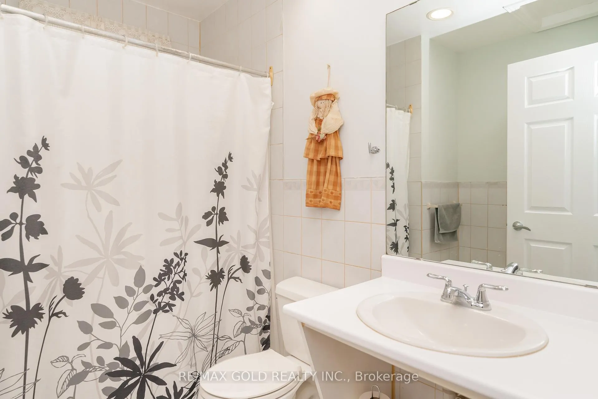 Photo 24 of 16 Drury Crescent, Brampton, Southgate — HOMEH