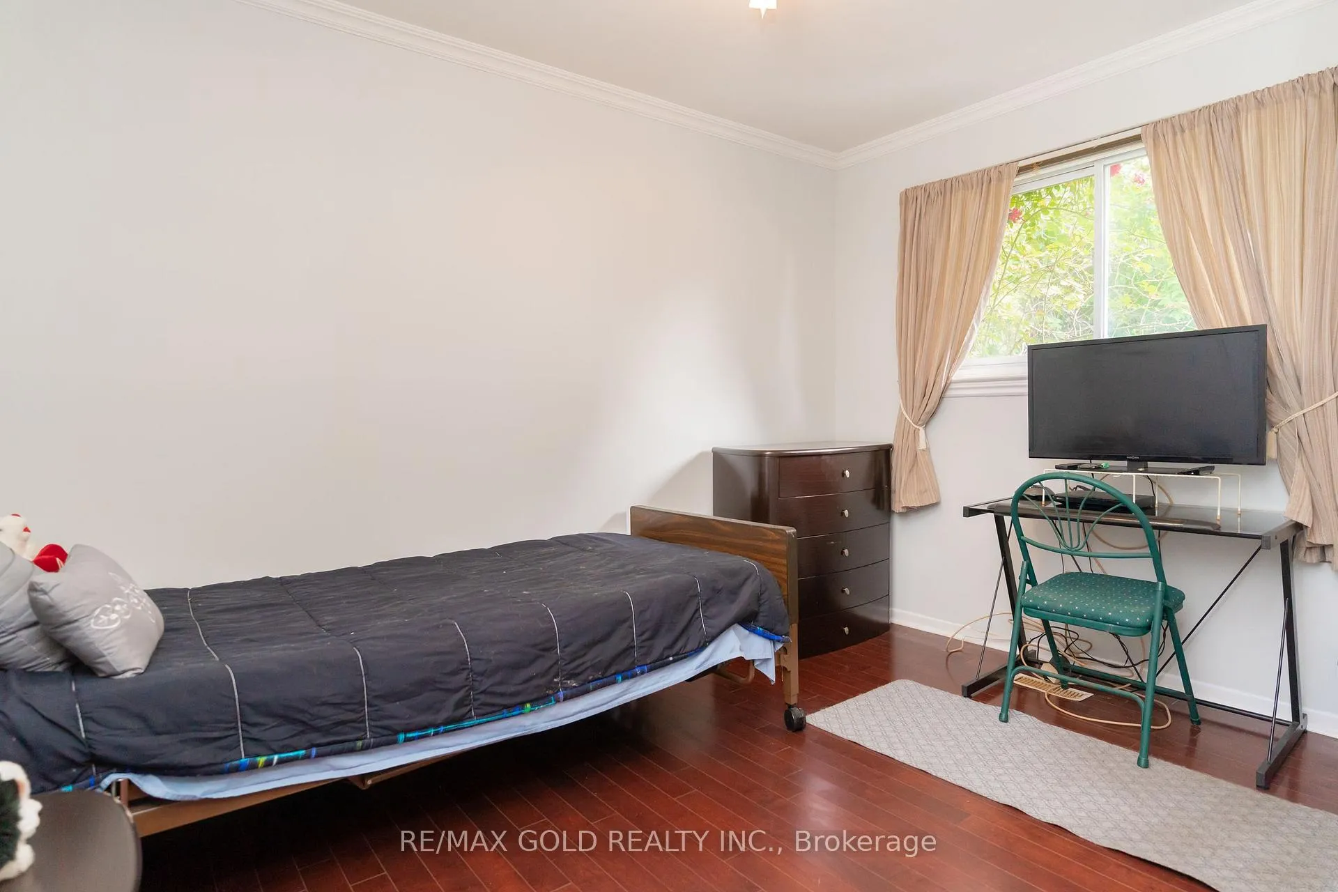 Photo 28 of 16 Drury Crescent, Brampton, Southgate — HOMEH