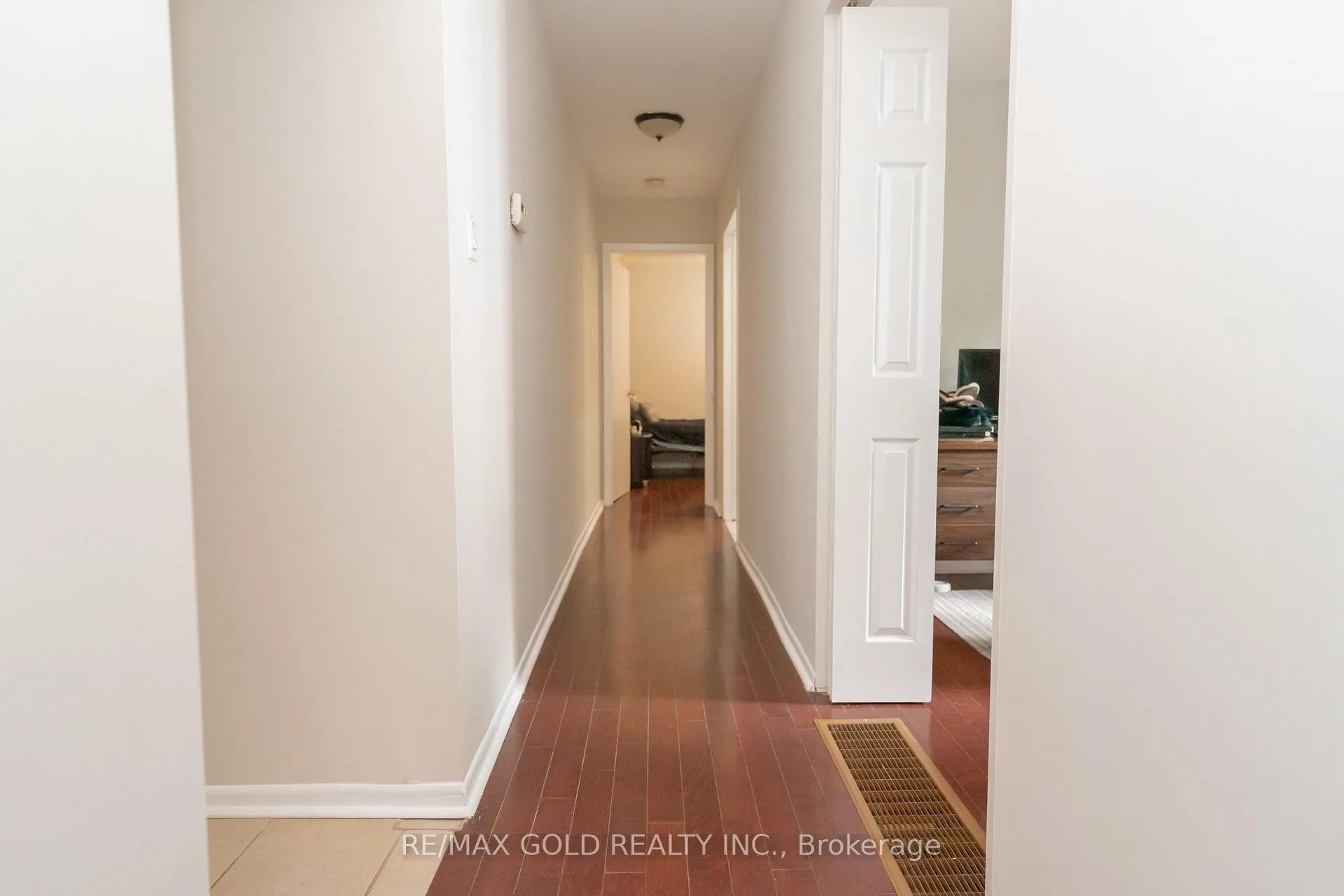 Photo 30 of 16 Drury Crescent, Brampton, Southgate — HOMEH