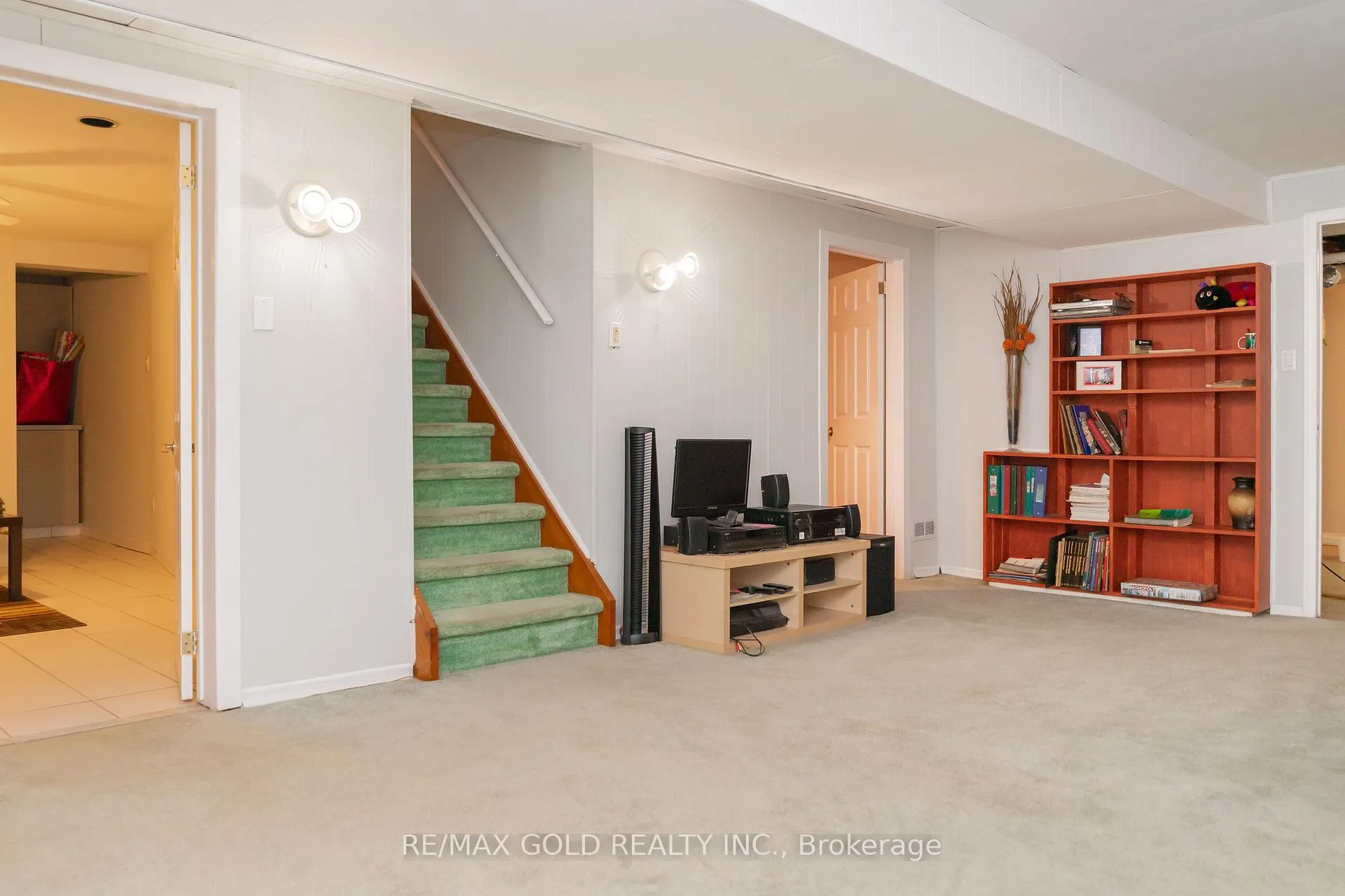 Photo 31 of 16 Drury Crescent, Brampton, Southgate — HOMEH