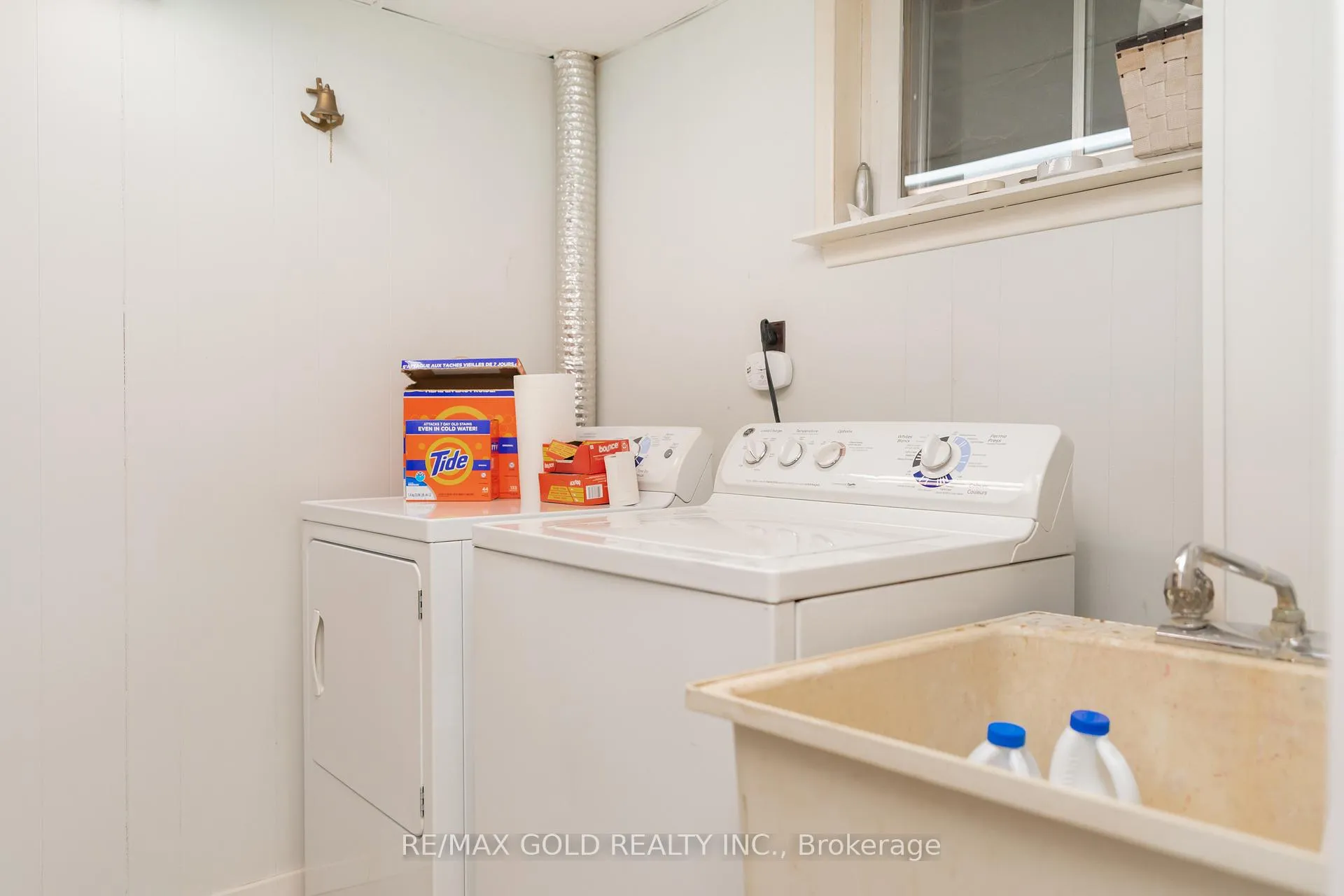 Photo 38 of 16 Drury Crescent, Brampton, Southgate — HOMEH