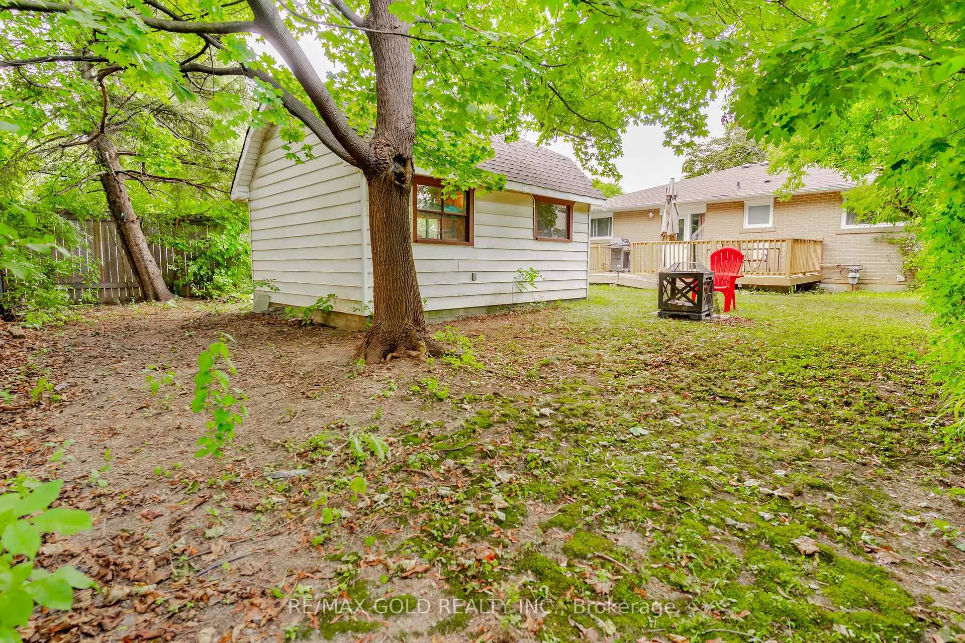 Photo 42 of 16 Drury Crescent, Brampton, Southgate — HOMEH