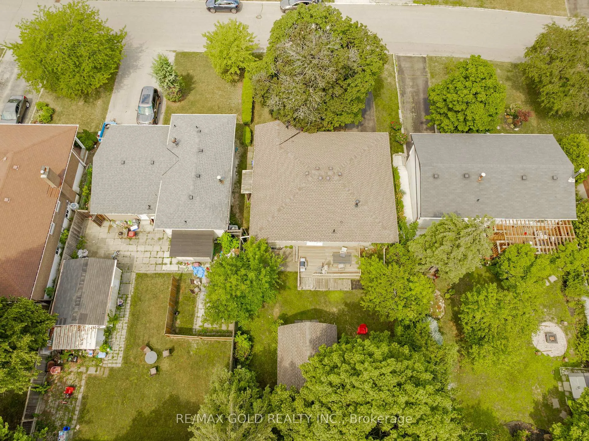 Photo 43 of 16 Drury Crescent, Brampton, Southgate — HOMEH