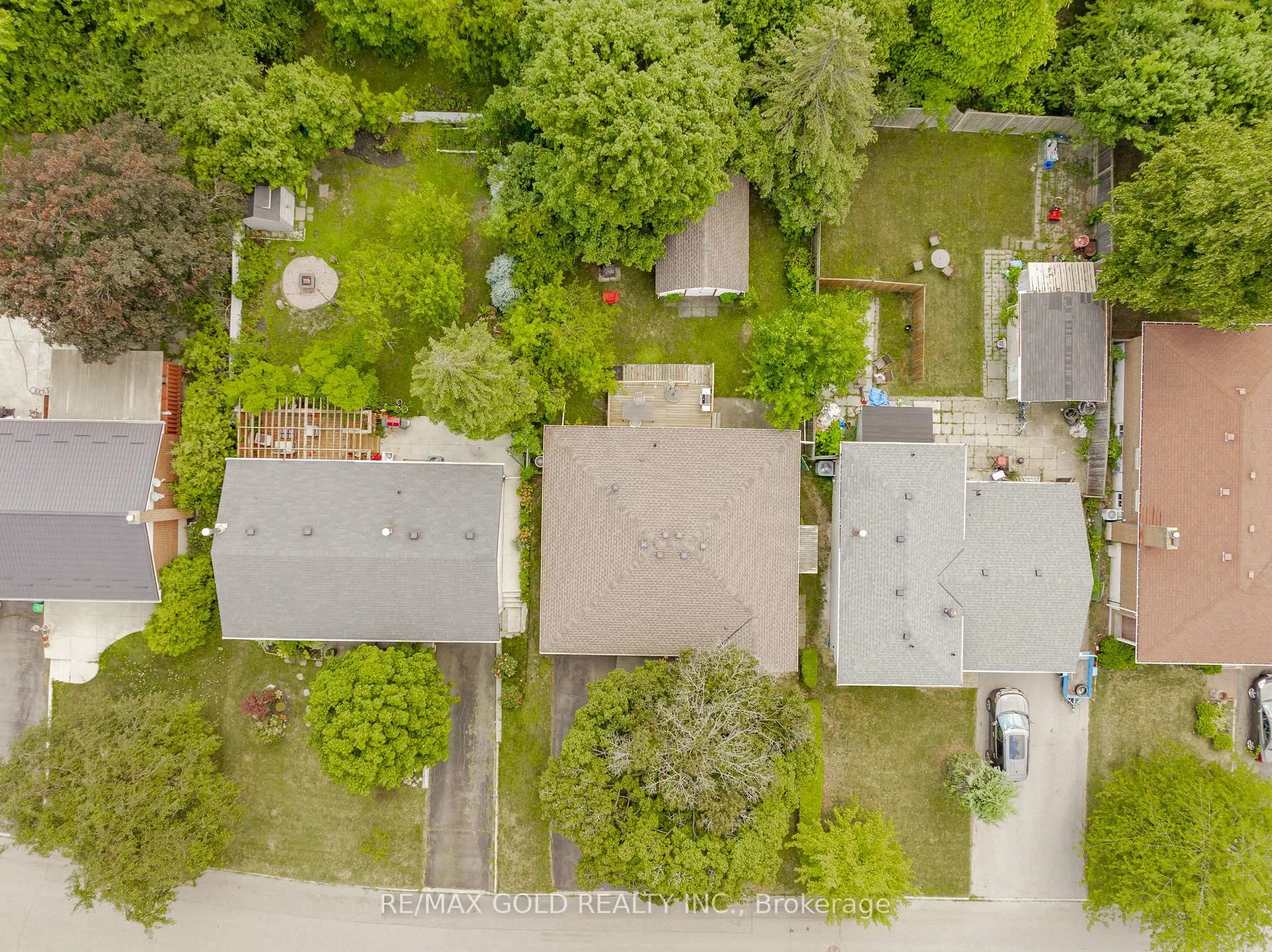 Photo 44 of 16 Drury Crescent, Brampton, Southgate — HOMEH