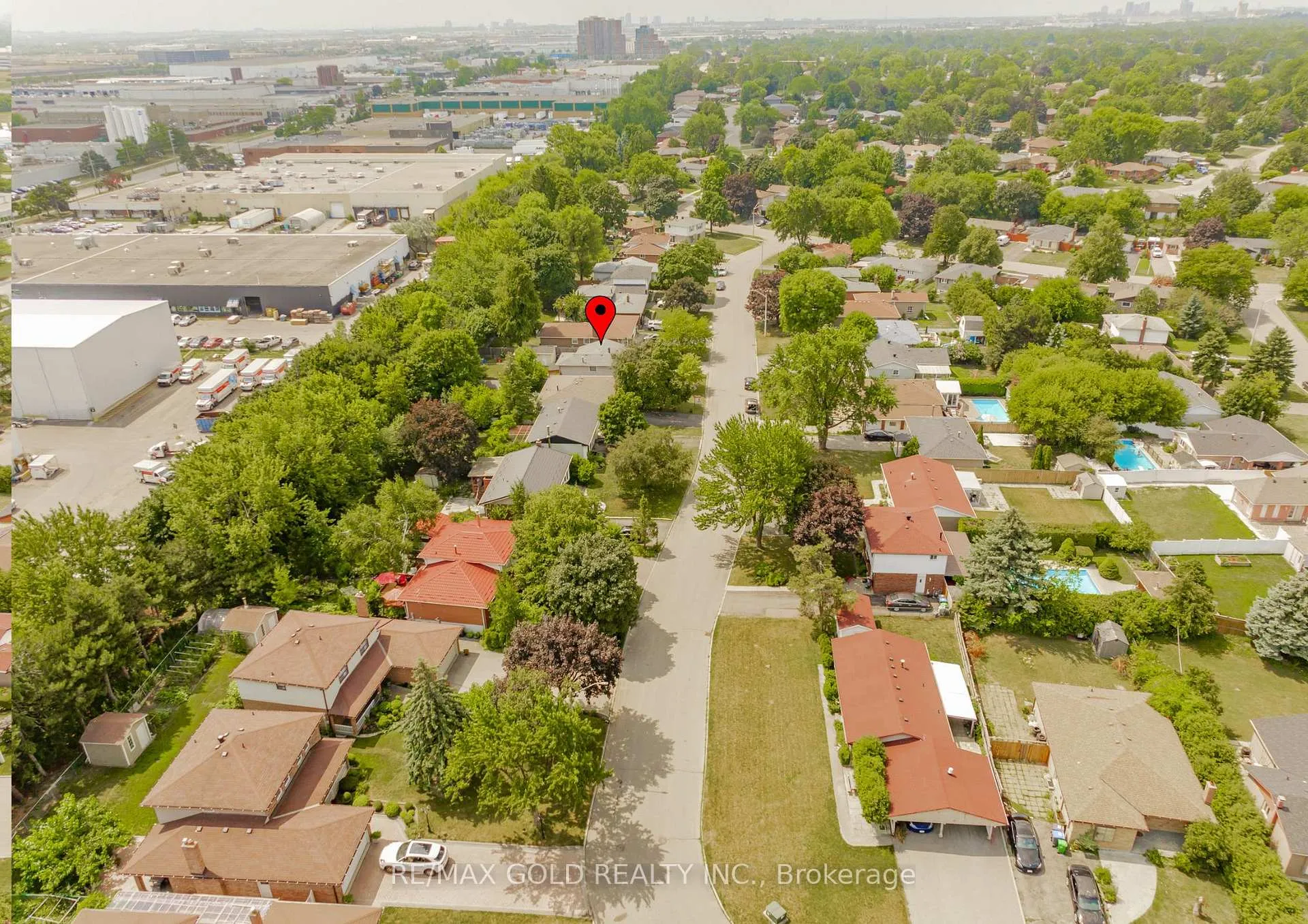 Photo 46 of 16 Drury Crescent, Brampton, Southgate — HOMEH