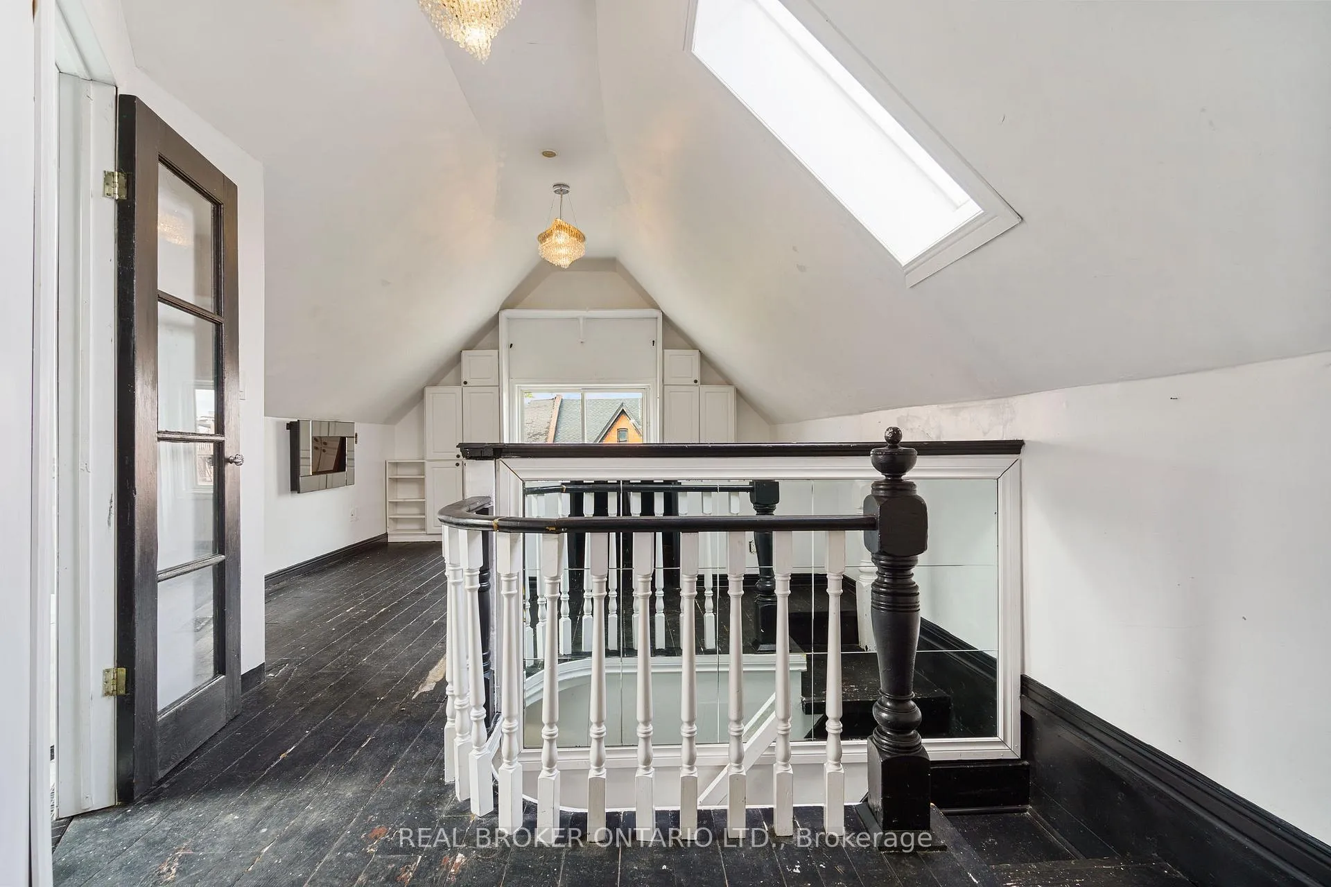 Photo 14 of 125 Grant Avenue, Hamilton, Stinson — HOMEH