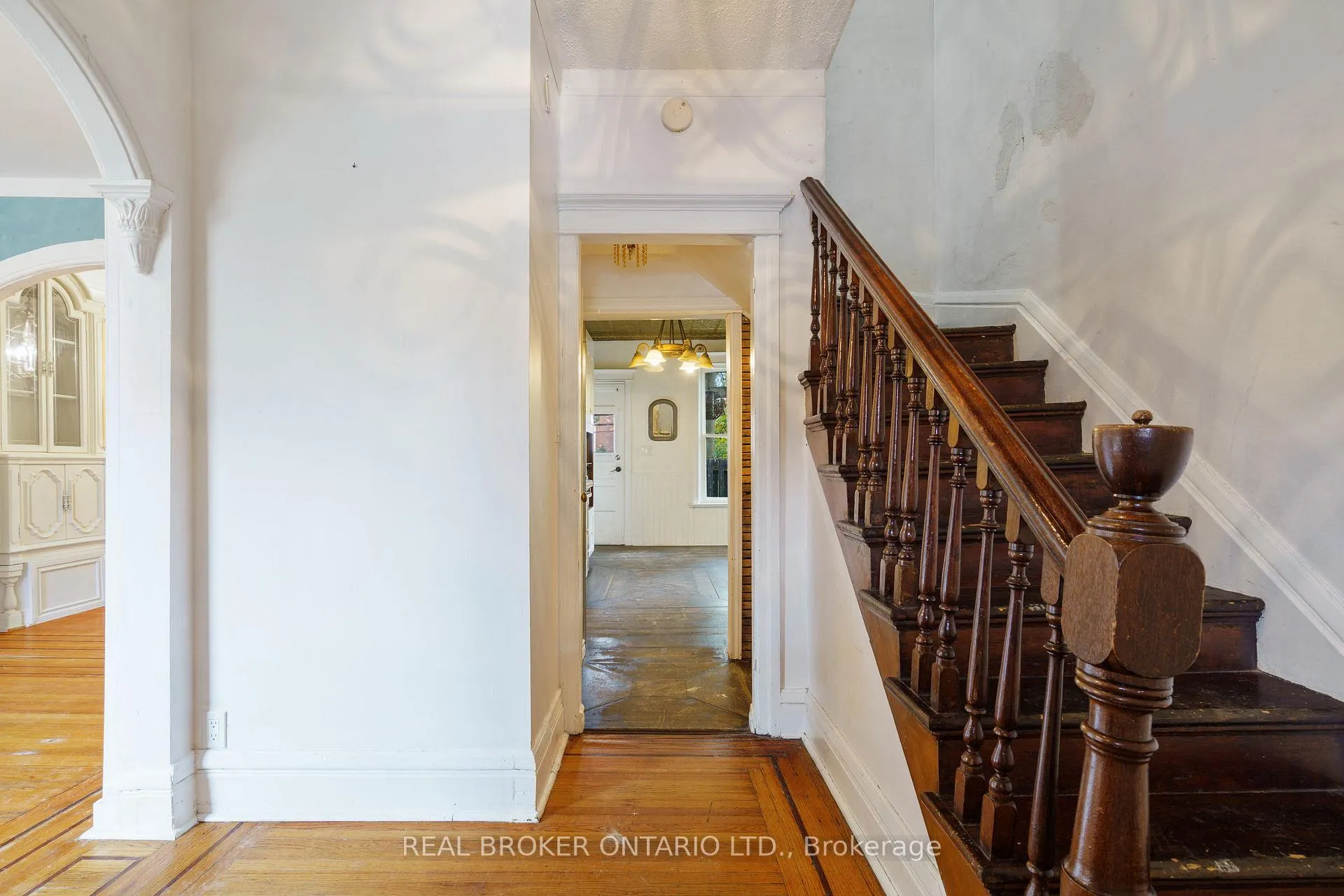 Photo 17 of 125 Grant Avenue, Hamilton, Stinson — HOMEH