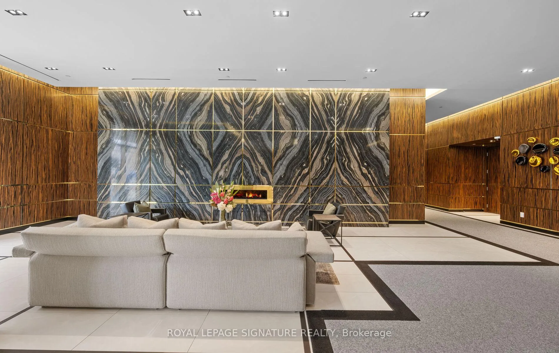 Photo 4 of Unit 804, 3018 Yonge Street, Toronto, Lawrence Park South — HOMEH
