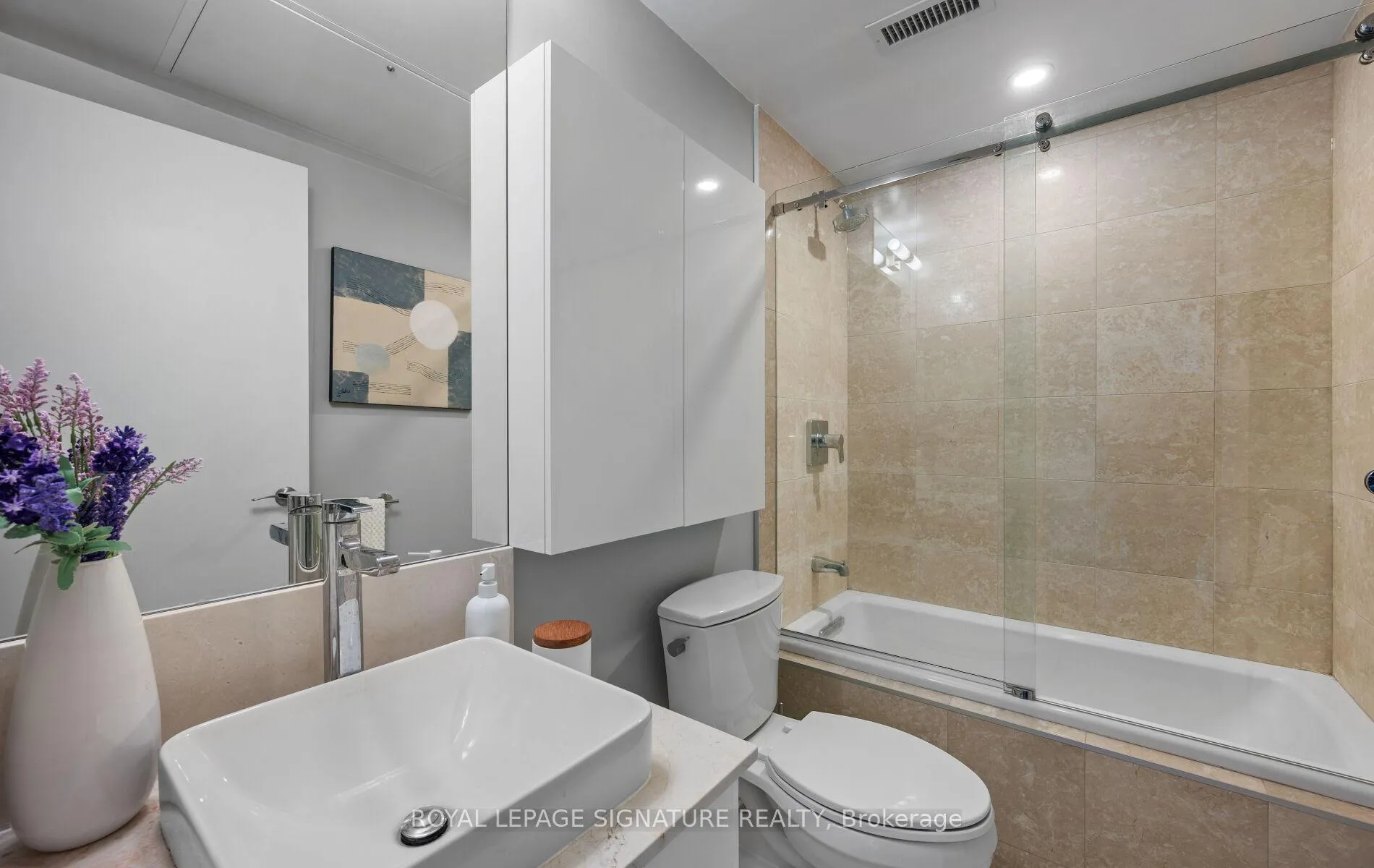 Photo 25 of Unit 804, 3018 Yonge Street, Toronto, Lawrence Park South — HOMEH