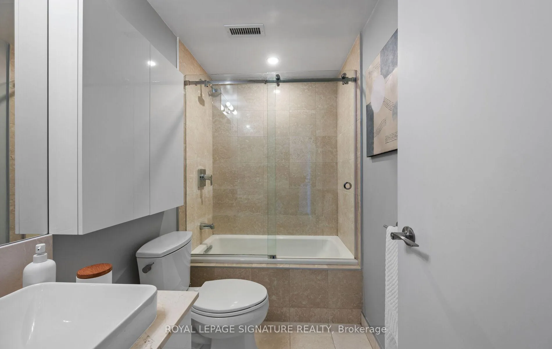Photo 26 of Unit 804, 3018 Yonge Street, Toronto, Lawrence Park South — HOMEH
