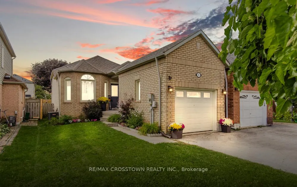 Photo 1 of 9 Aikens Crescent, Barrie, Holly — HOMEH