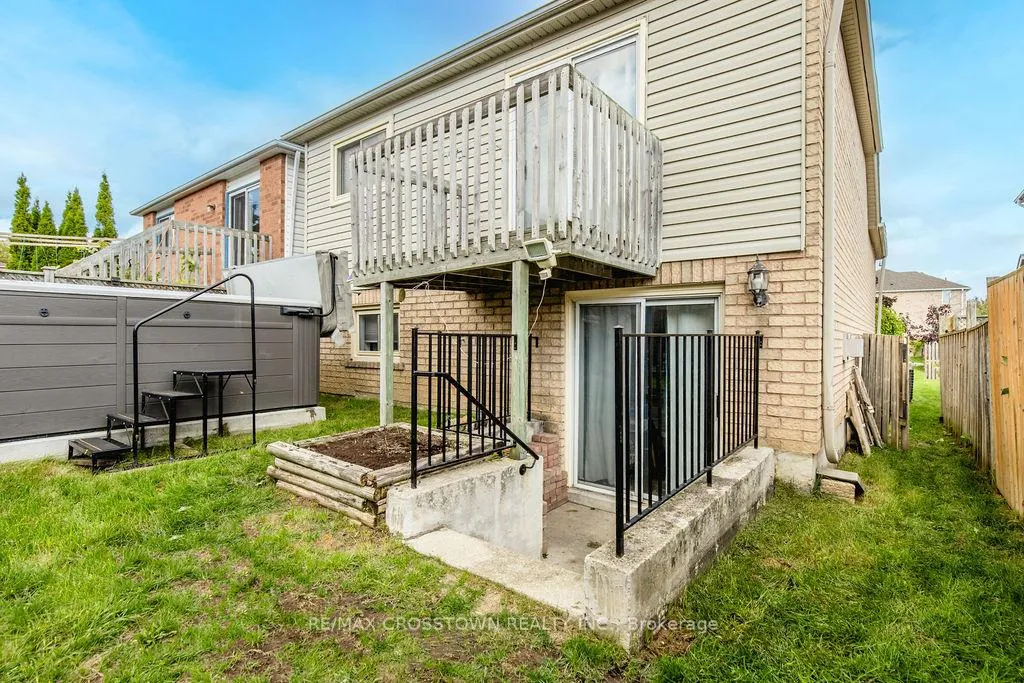 Photo 37 of 9 Aikens Crescent, Barrie, Holly — HOMEH