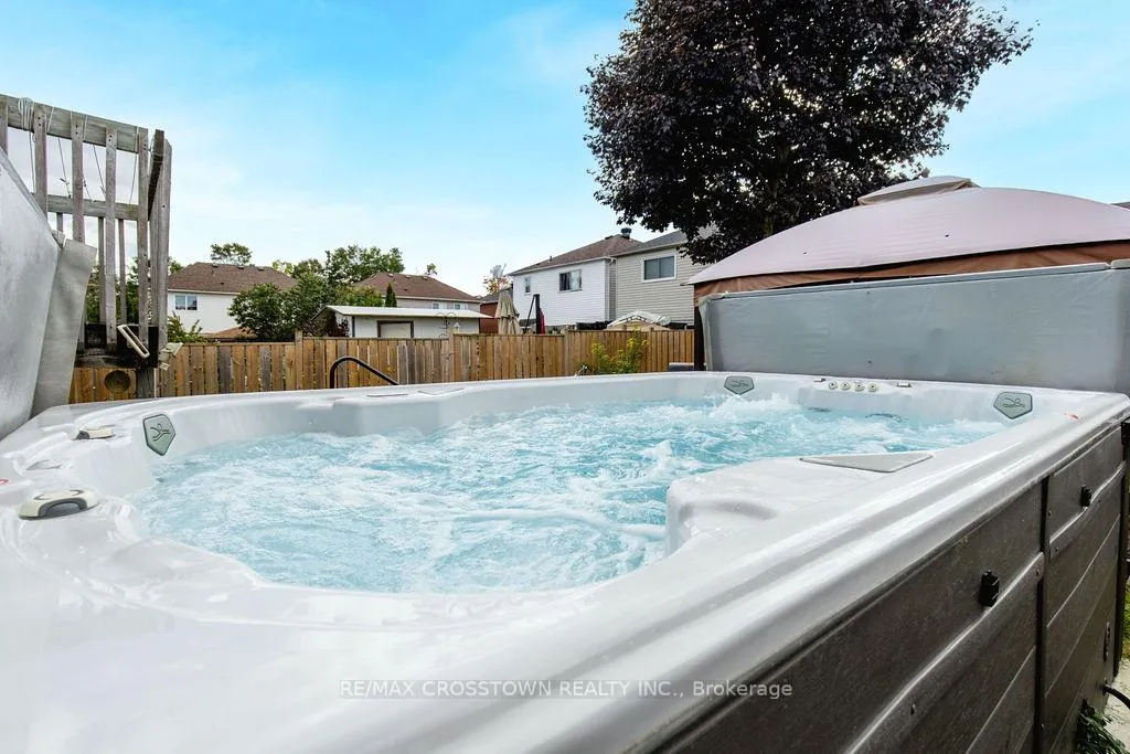 Photo 40 of 9 Aikens Crescent, Barrie, Holly — HOMEH