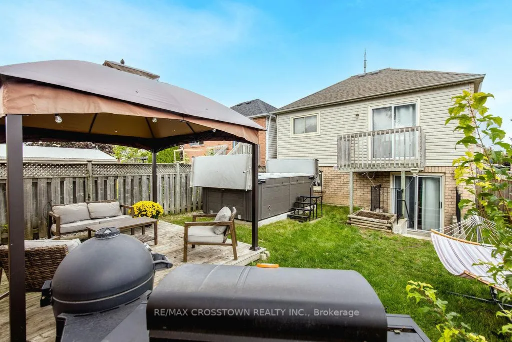 Photo 41 of 9 Aikens Crescent, Barrie, Holly — HOMEH