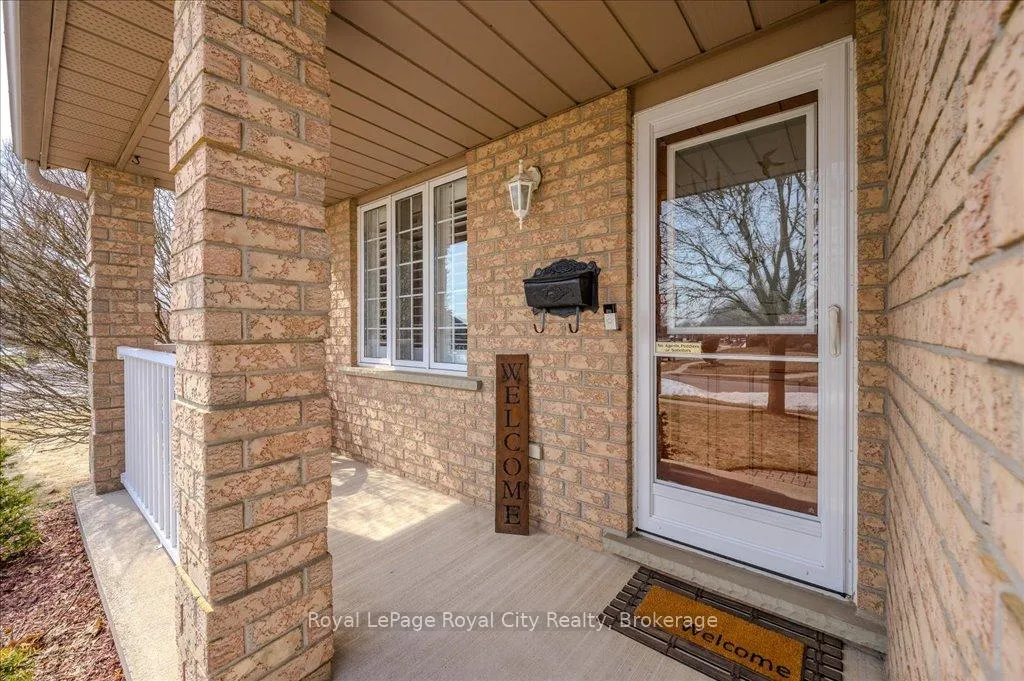 Photo 6 of 97 Thornhill Drive, Guelph, Willow West/Sugarbush/West Acres — HOMEH