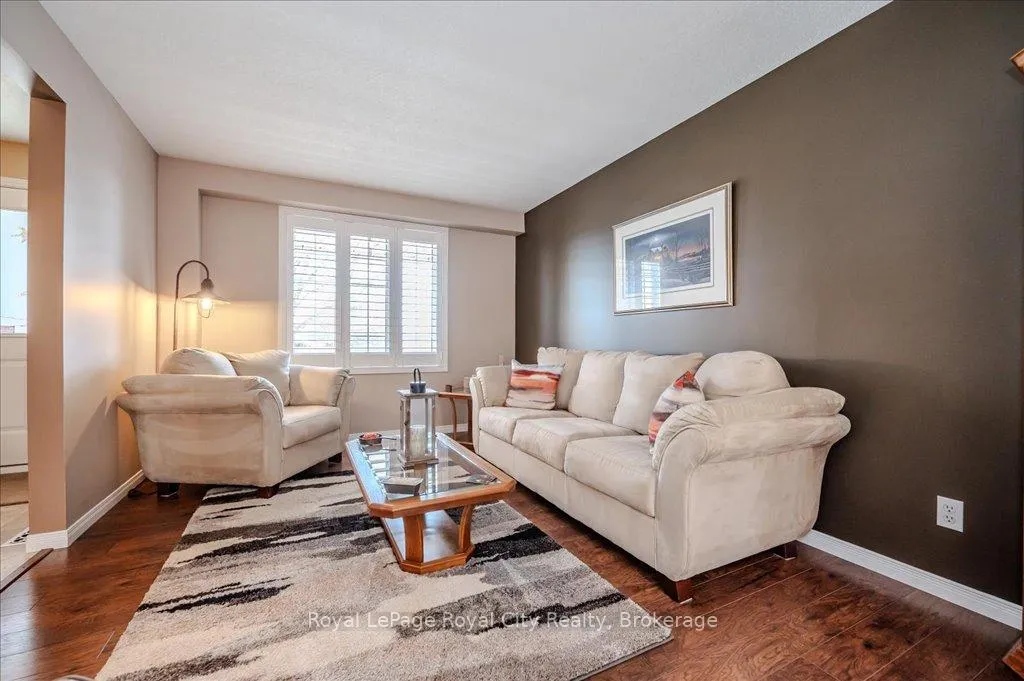 Photo 11 of 97 Thornhill Drive, Guelph, Willow West/Sugarbush/West Acres — HOMEH