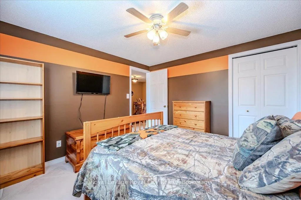 Photo 27 of 97 Thornhill Drive, Guelph, Willow West/Sugarbush/West Acres — HOMEH