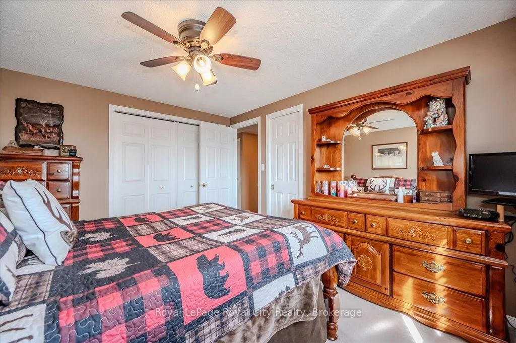 Photo 28 of 97 Thornhill Drive, Guelph, Willow West/Sugarbush/West Acres — HOMEH