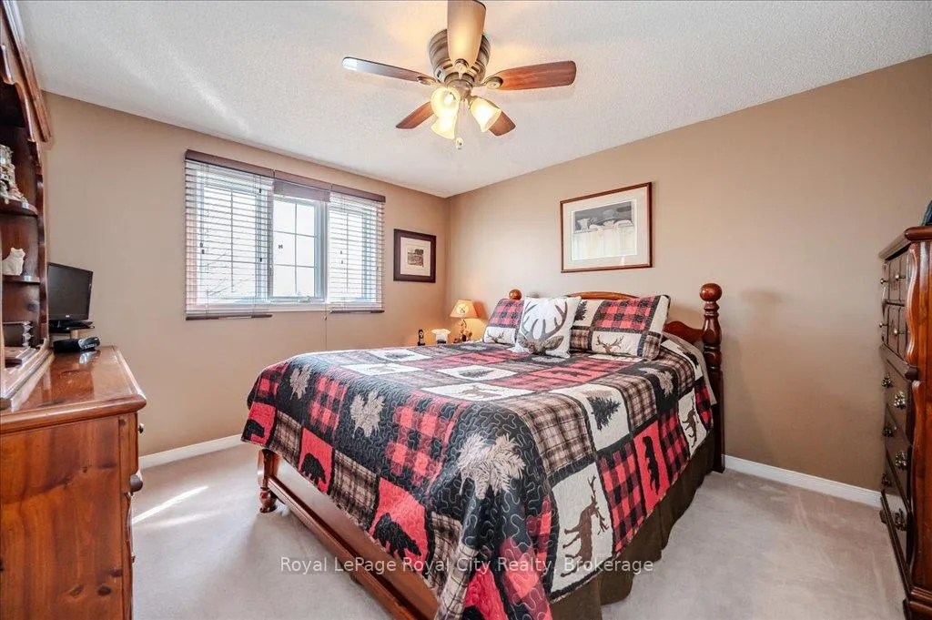 Photo 29 of 97 Thornhill Drive, Guelph, Willow West/Sugarbush/West Acres — HOMEH