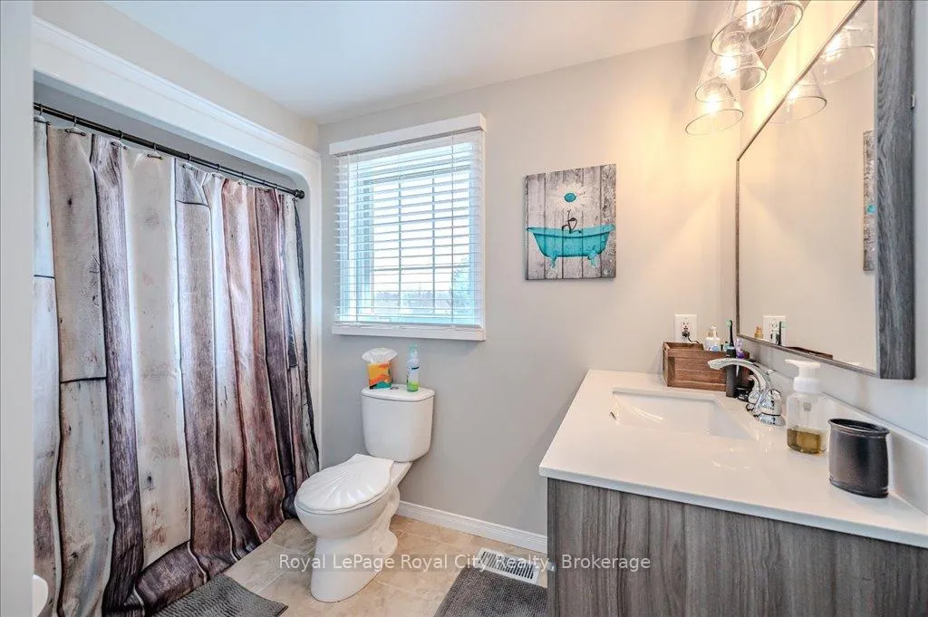 Photo 30 of 97 Thornhill Drive, Guelph, Willow West/Sugarbush/West Acres — HOMEH