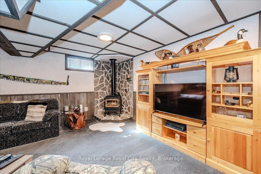 Photo 32 of 97 Thornhill Drive, Guelph, Willow West/Sugarbush/West Acres — HOMEH