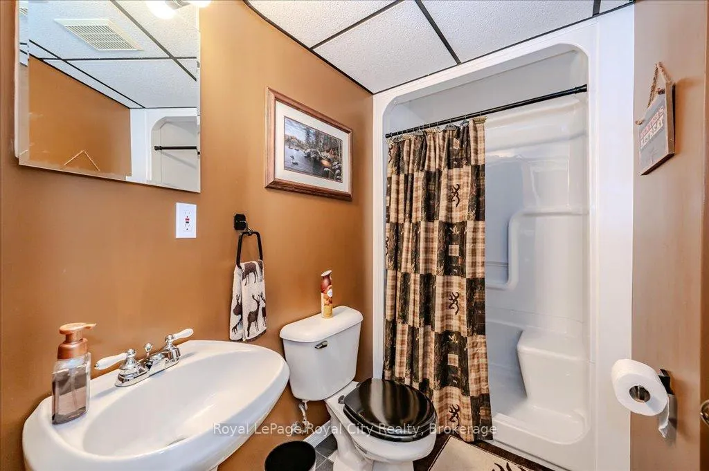 Photo 35 of 97 Thornhill Drive, Guelph, Willow West/Sugarbush/West Acres — HOMEH