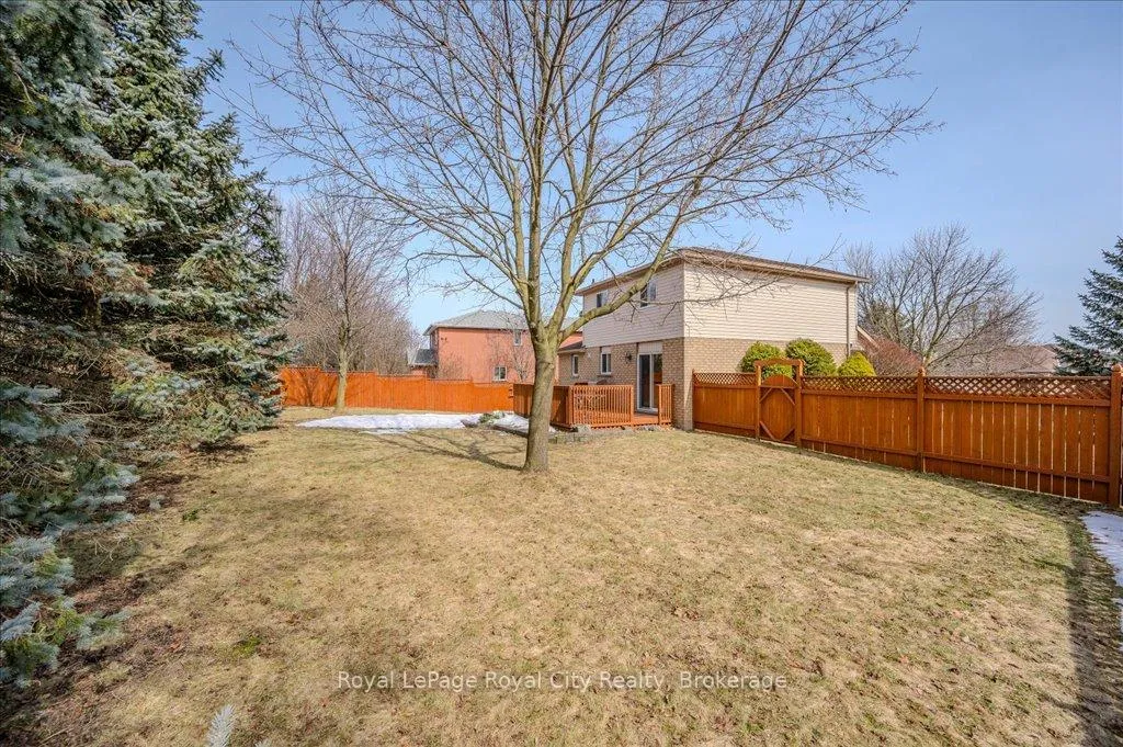 Photo 37 of 97 Thornhill Drive, Guelph, Willow West/Sugarbush/West Acres — HOMEH