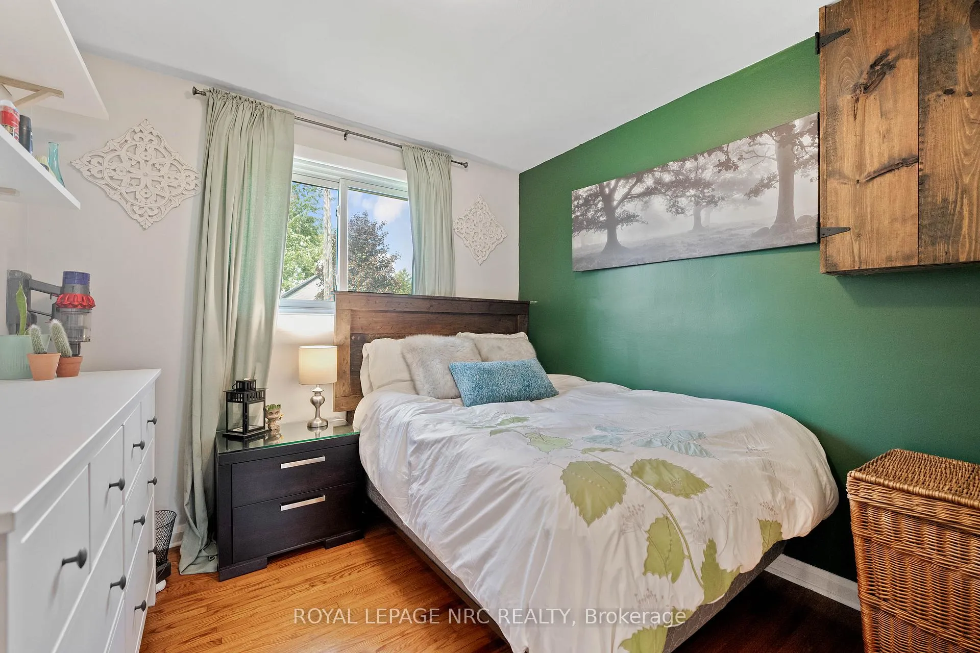 Photo 15 of 19 Vera Street, St. Catharines, Western Hill — HOMEH