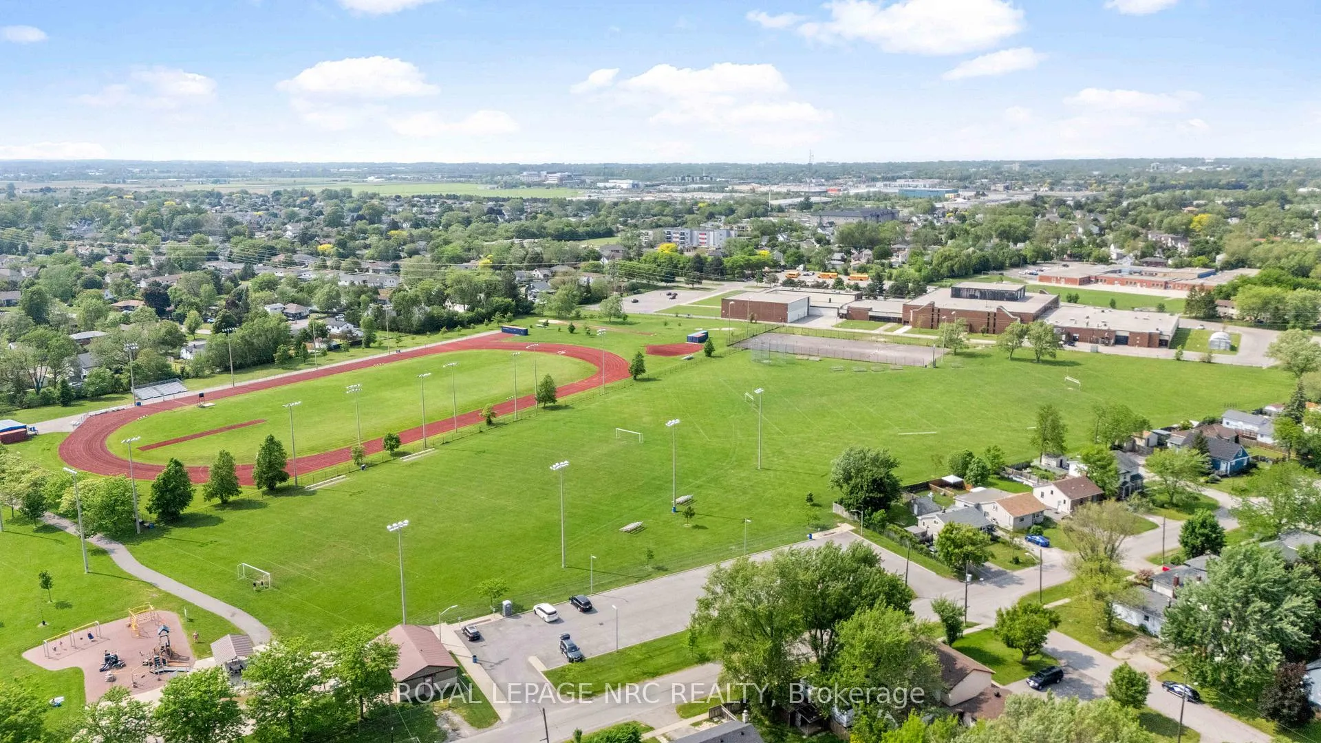 Photo 33 of 19 Vera Street, St. Catharines, Western Hill — HOMEH