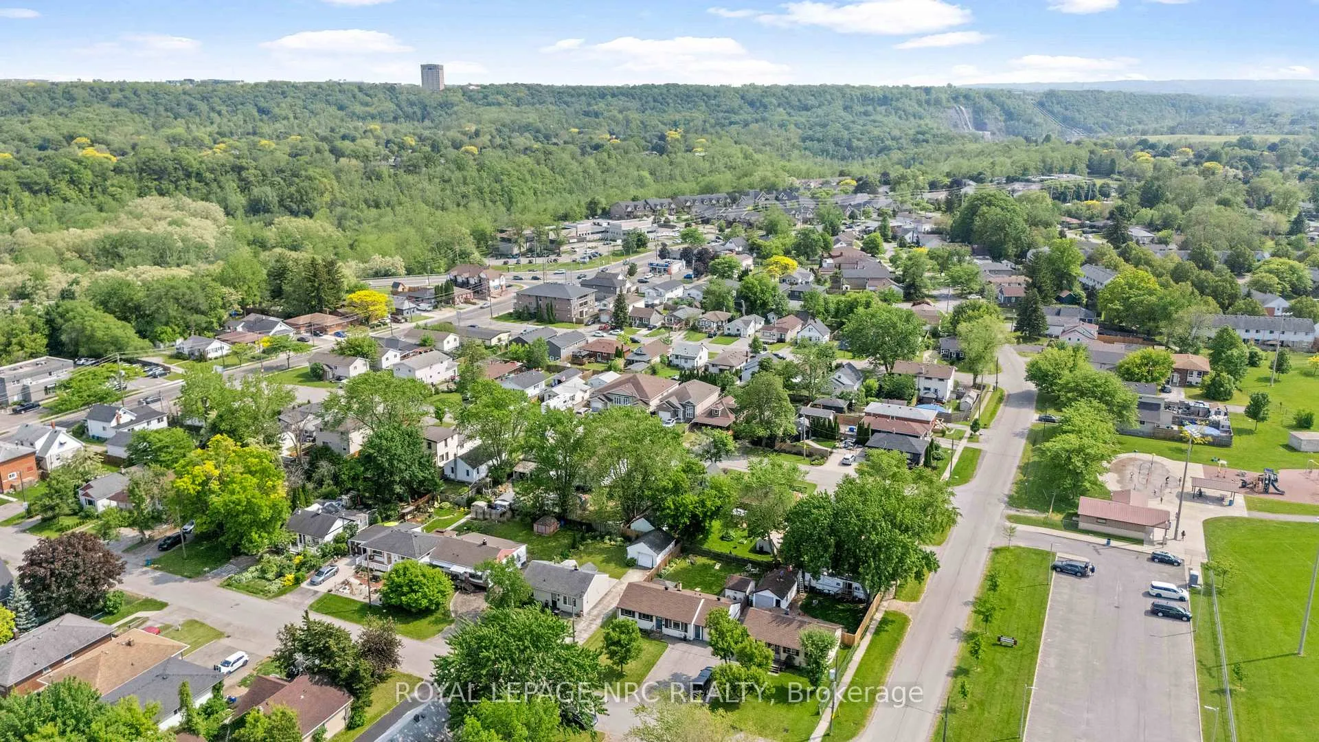 Photo 34 of 19 Vera Street, St. Catharines, Western Hill — HOMEH