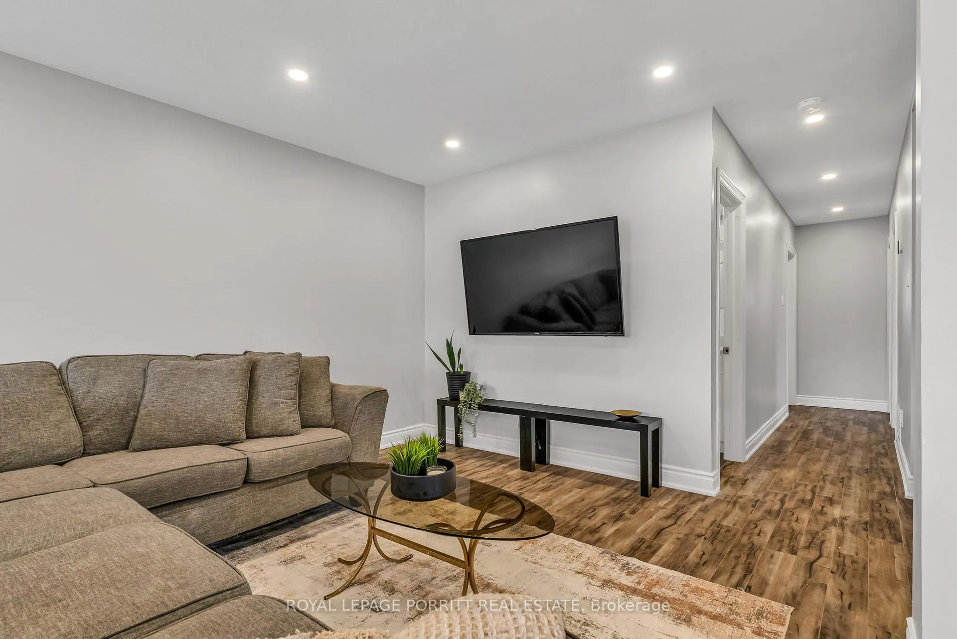 Photo 10 of 14 Albion Crescent, Brampton, Avondale — HOMEH
