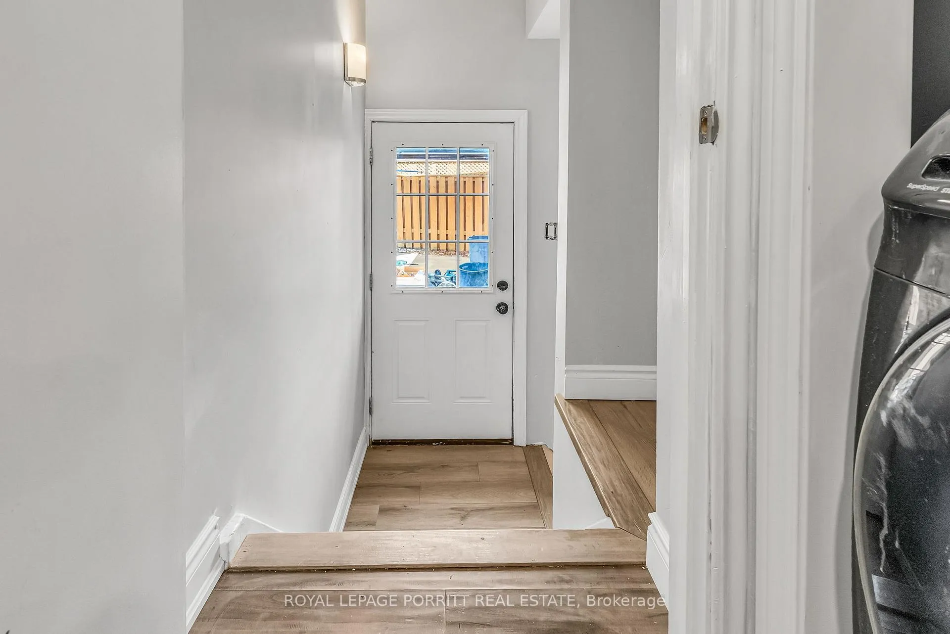 Photo 20 of 14 Albion Crescent, Brampton, Avondale — HOMEH