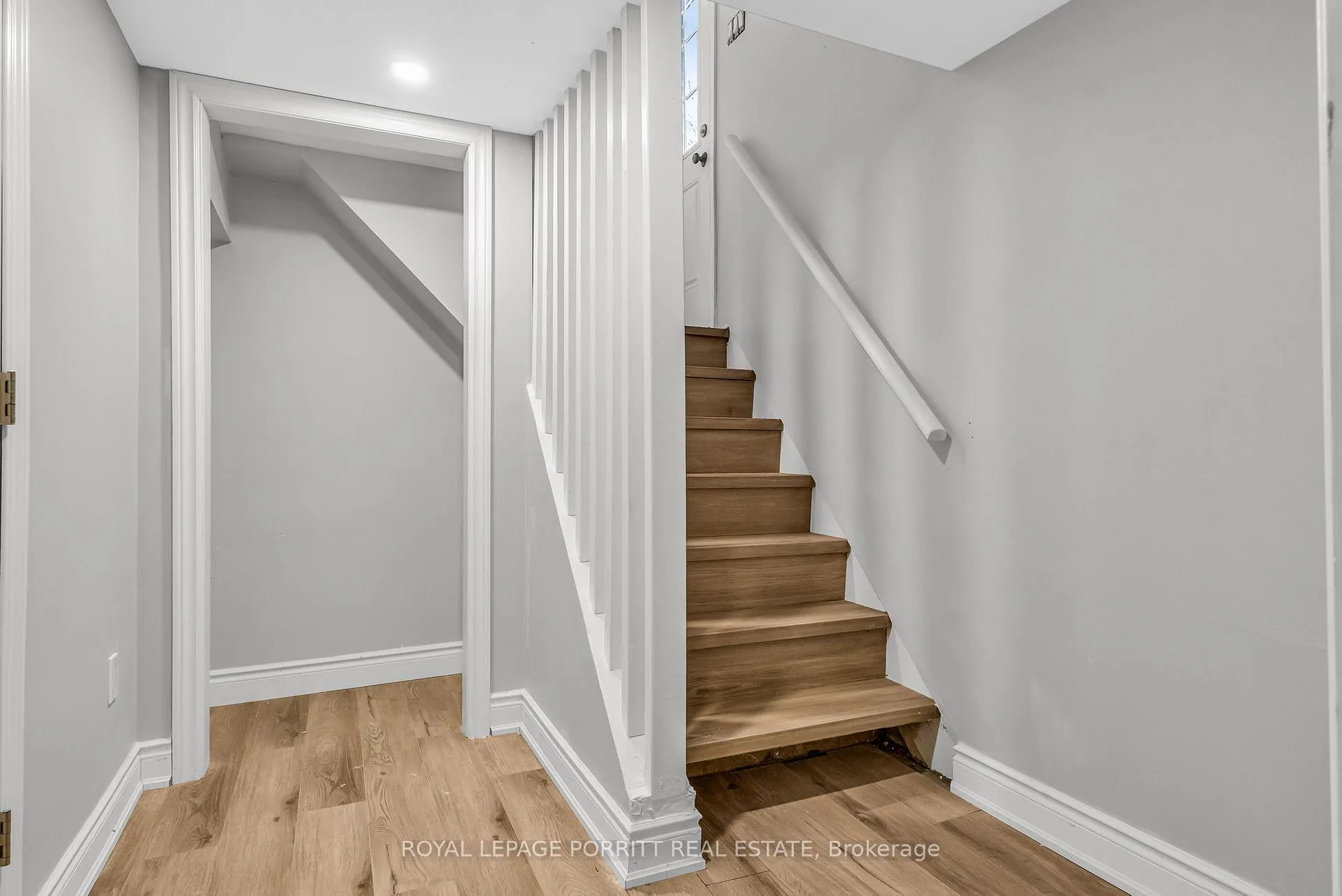 Photo 21 of 14 Albion Crescent, Brampton, Avondale — HOMEH