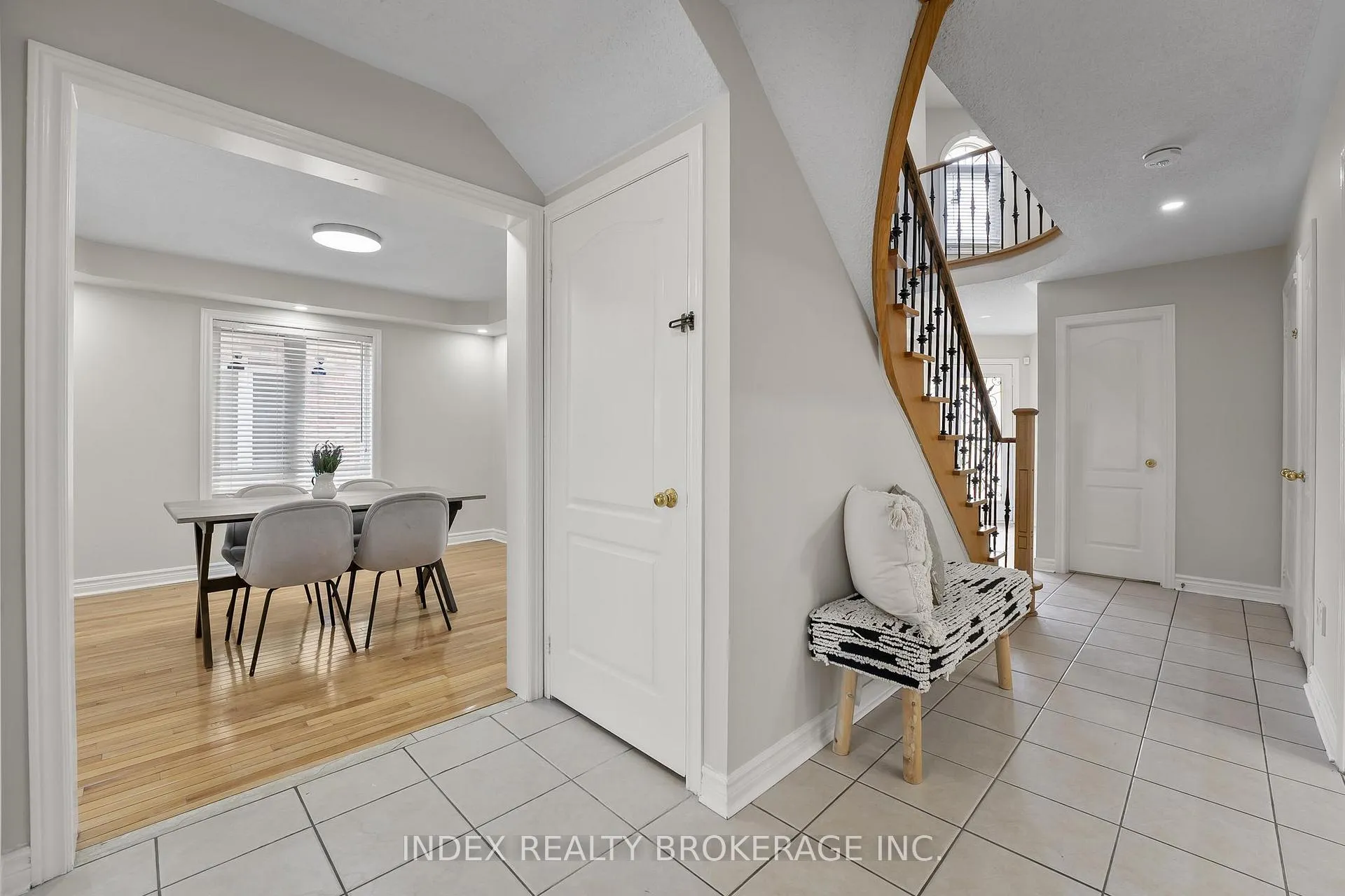 Photo 8 of 141 Sunny Meadow Boulevard, Brampton, Sandringham-Wellington — HOMEH