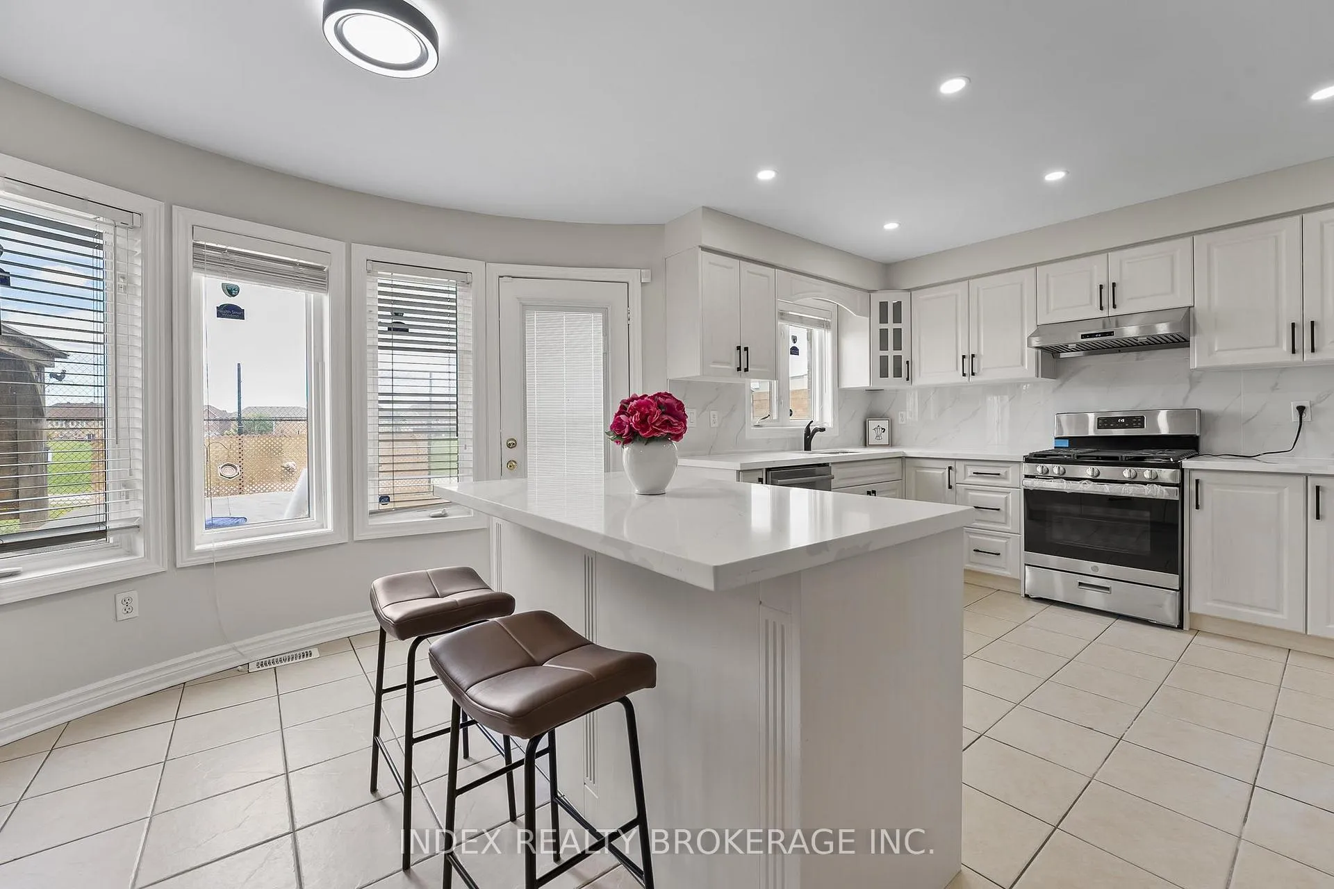 Photo 11 of 141 Sunny Meadow Boulevard, Brampton, Sandringham-Wellington — HOMEH