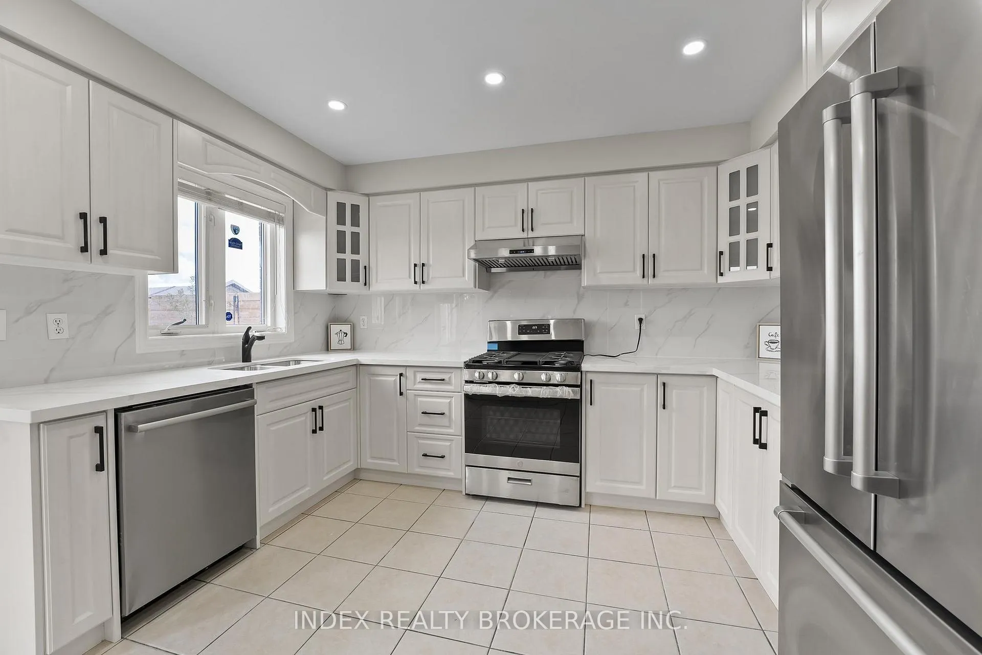 Photo 12 of 141 Sunny Meadow Boulevard, Brampton, Sandringham-Wellington — HOMEH