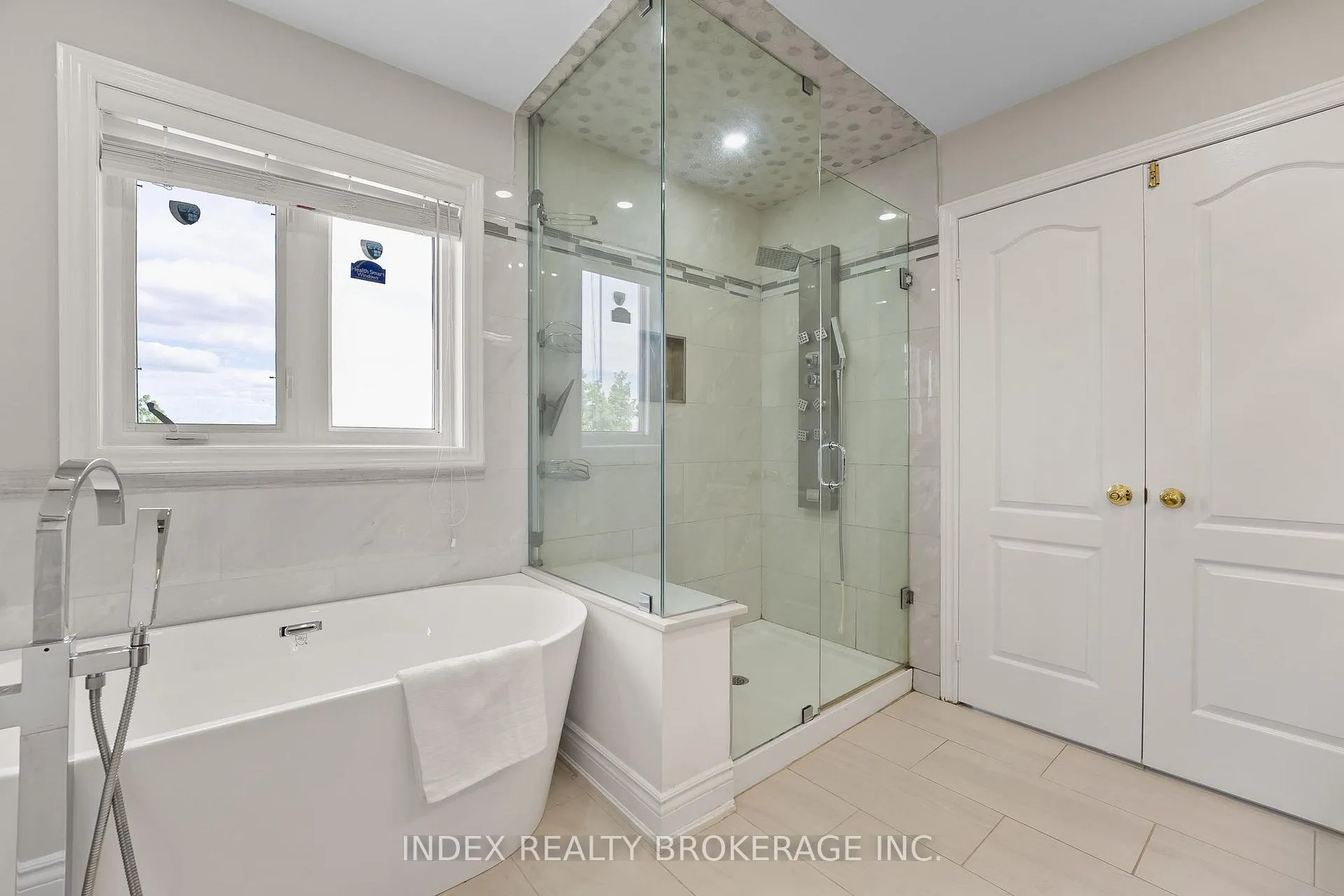 Photo 19 of 141 Sunny Meadow Boulevard, Brampton, Sandringham-Wellington — HOMEH